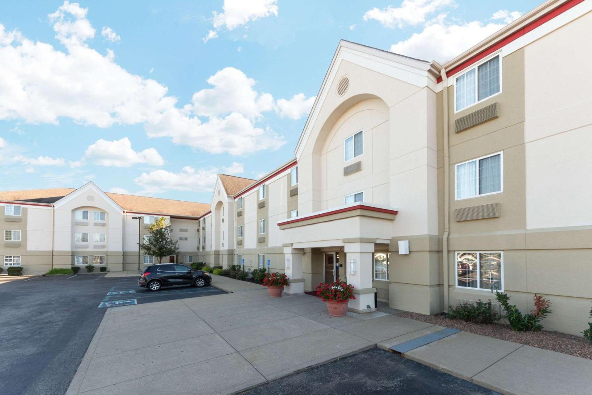 MainStay Suites Louisville Jeffersontown photo 1