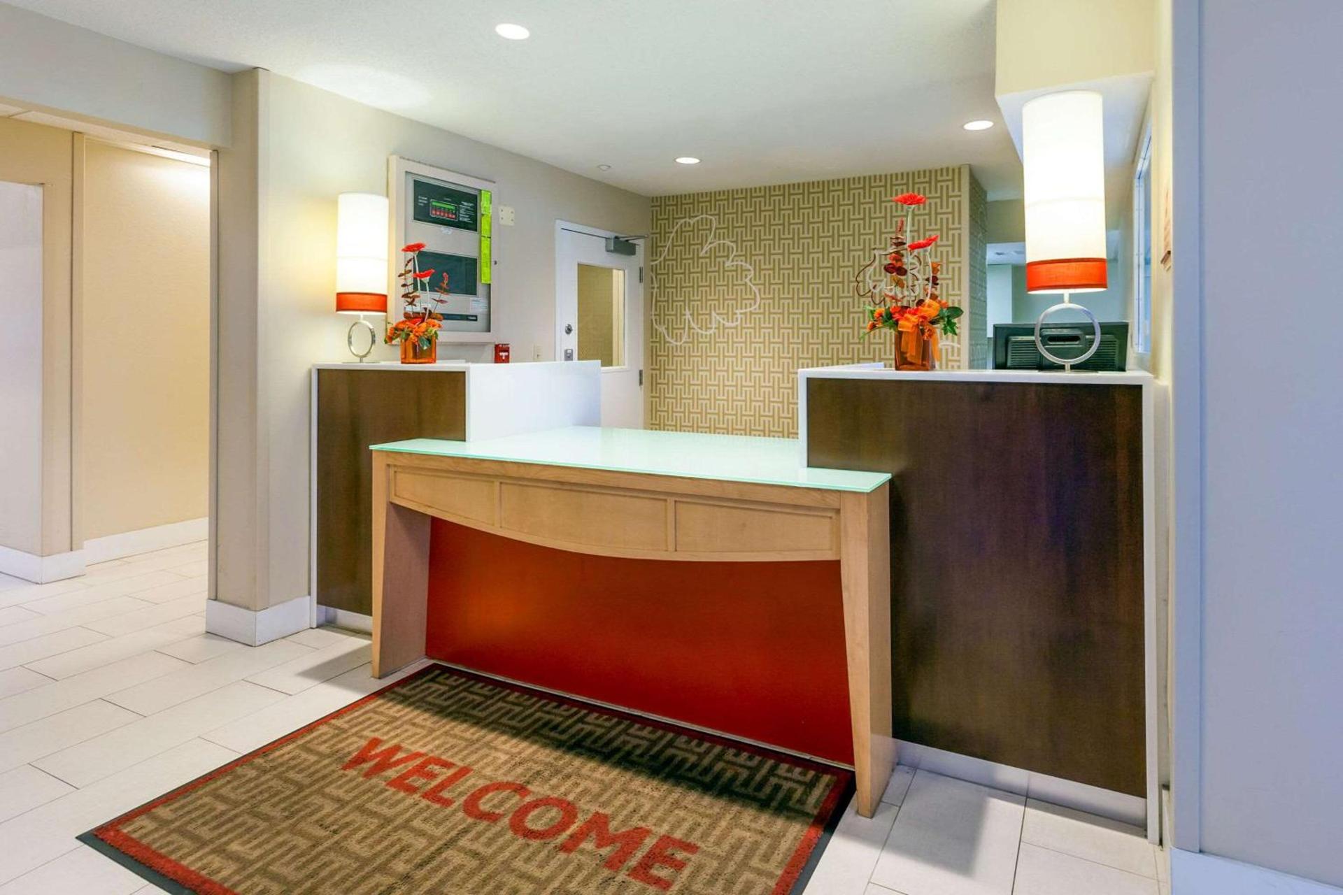 MainStay Suites Detroit Farmington Hills photo 14