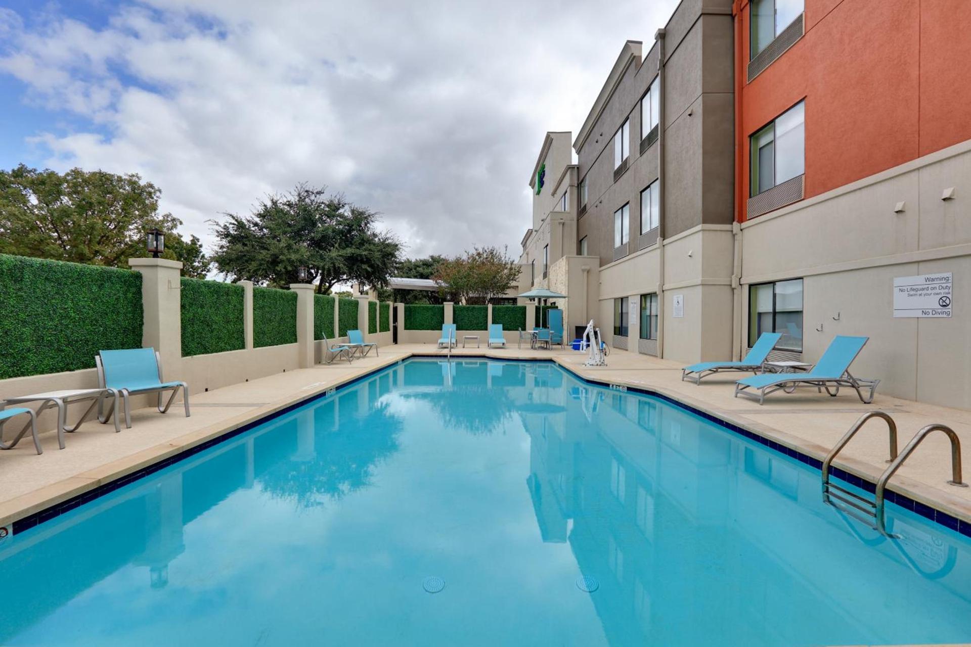 Holiday Inn Express & Suites - Austin - Round Rock by IHG photo 16