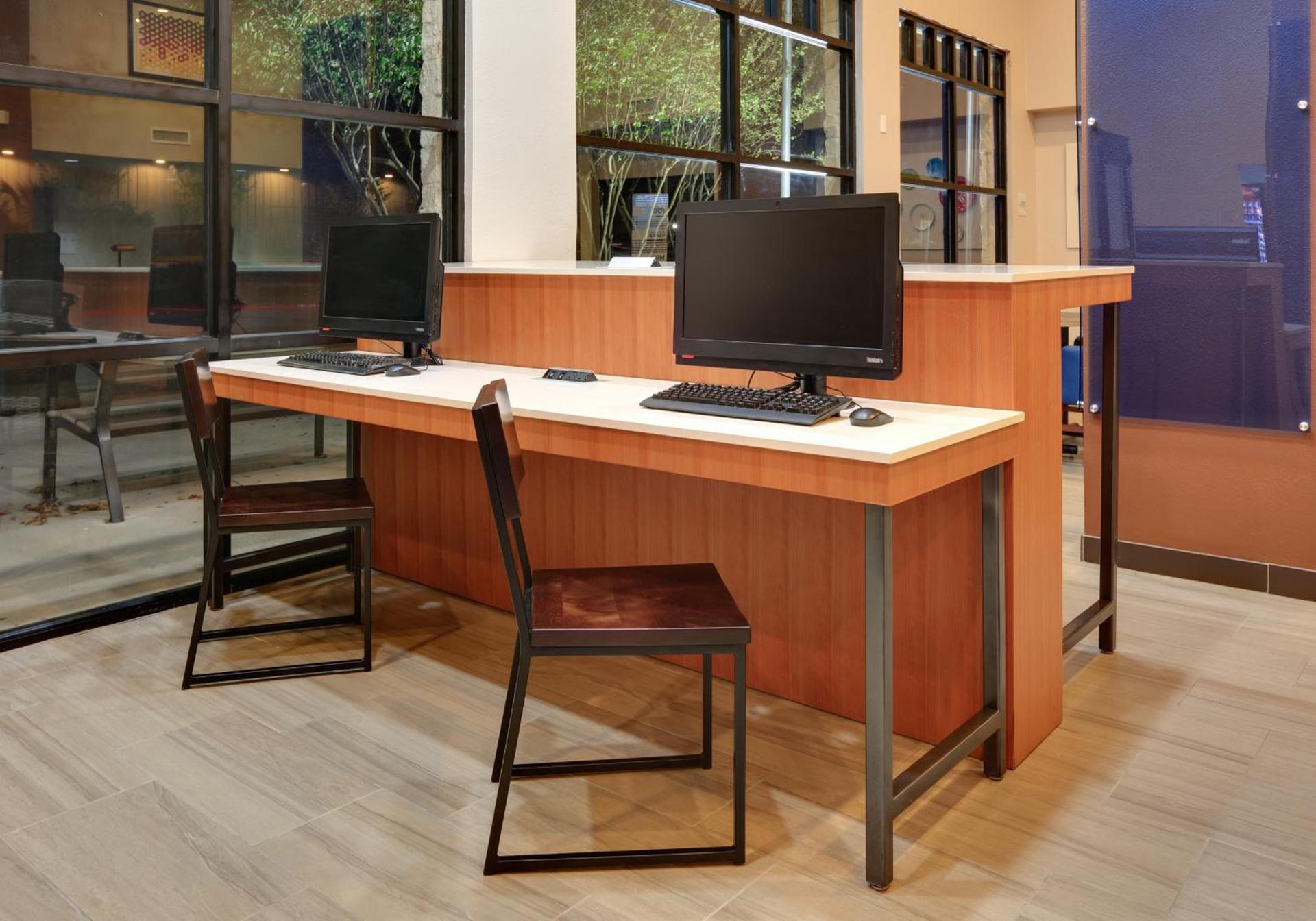 Holiday Inn Express & Suites - Austin - Round Rock by IHG photo 6