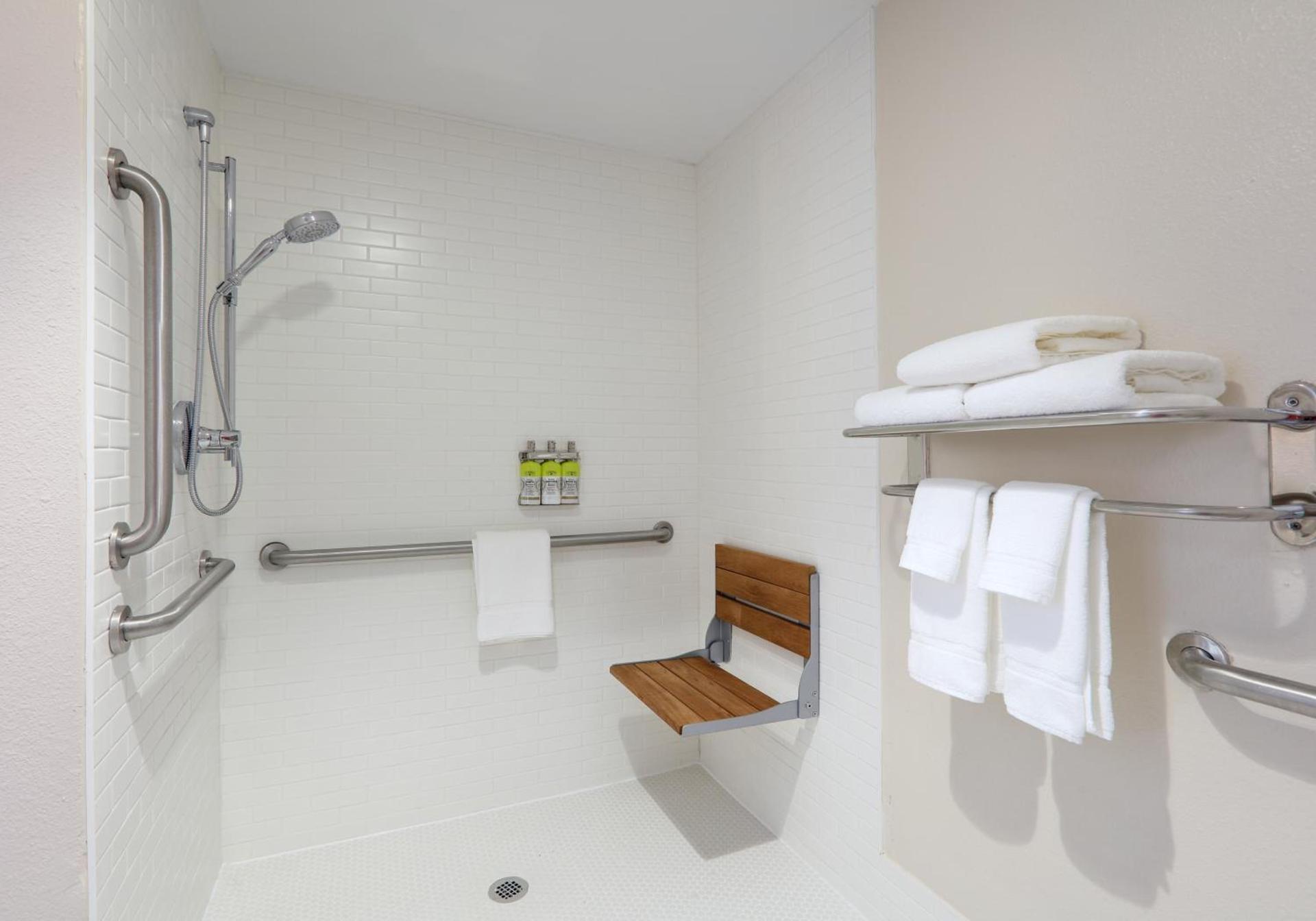 Holiday Inn Express & Suites - Austin - Round Rock by IHG photo 5