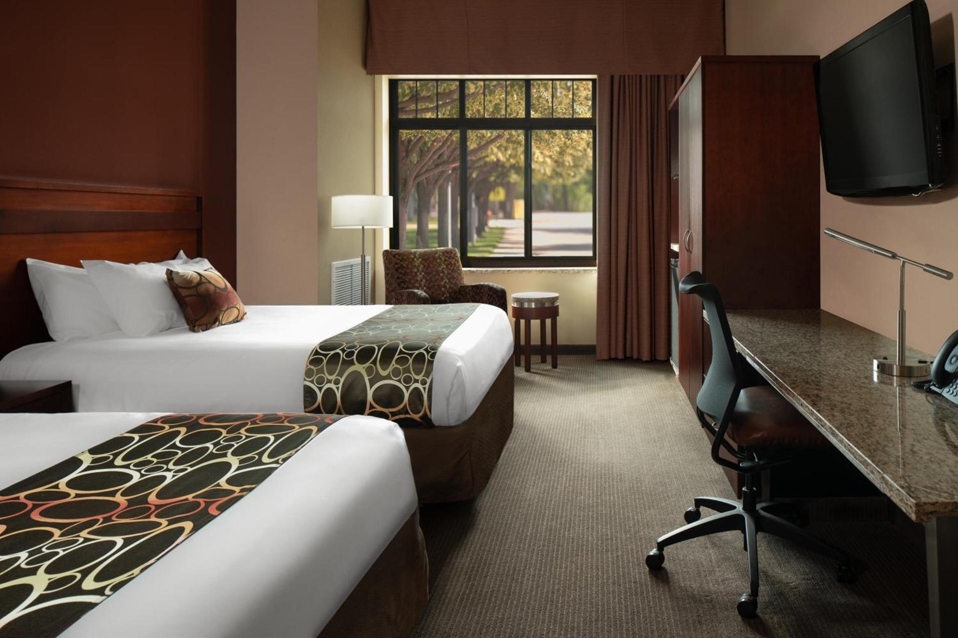 Riverside Casino & Golf Resort photo 4