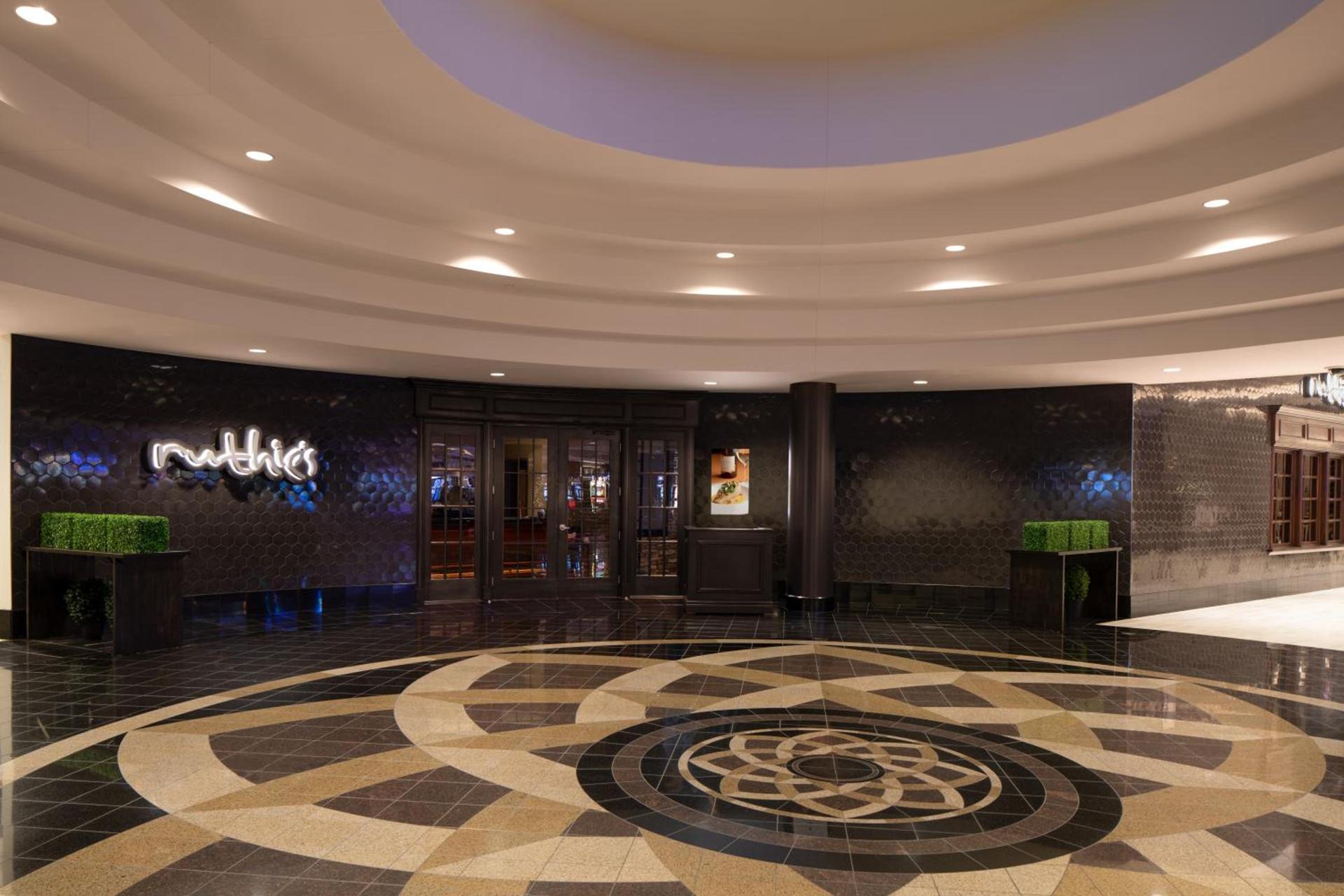 Riverside Casino & Golf Resort photo 8