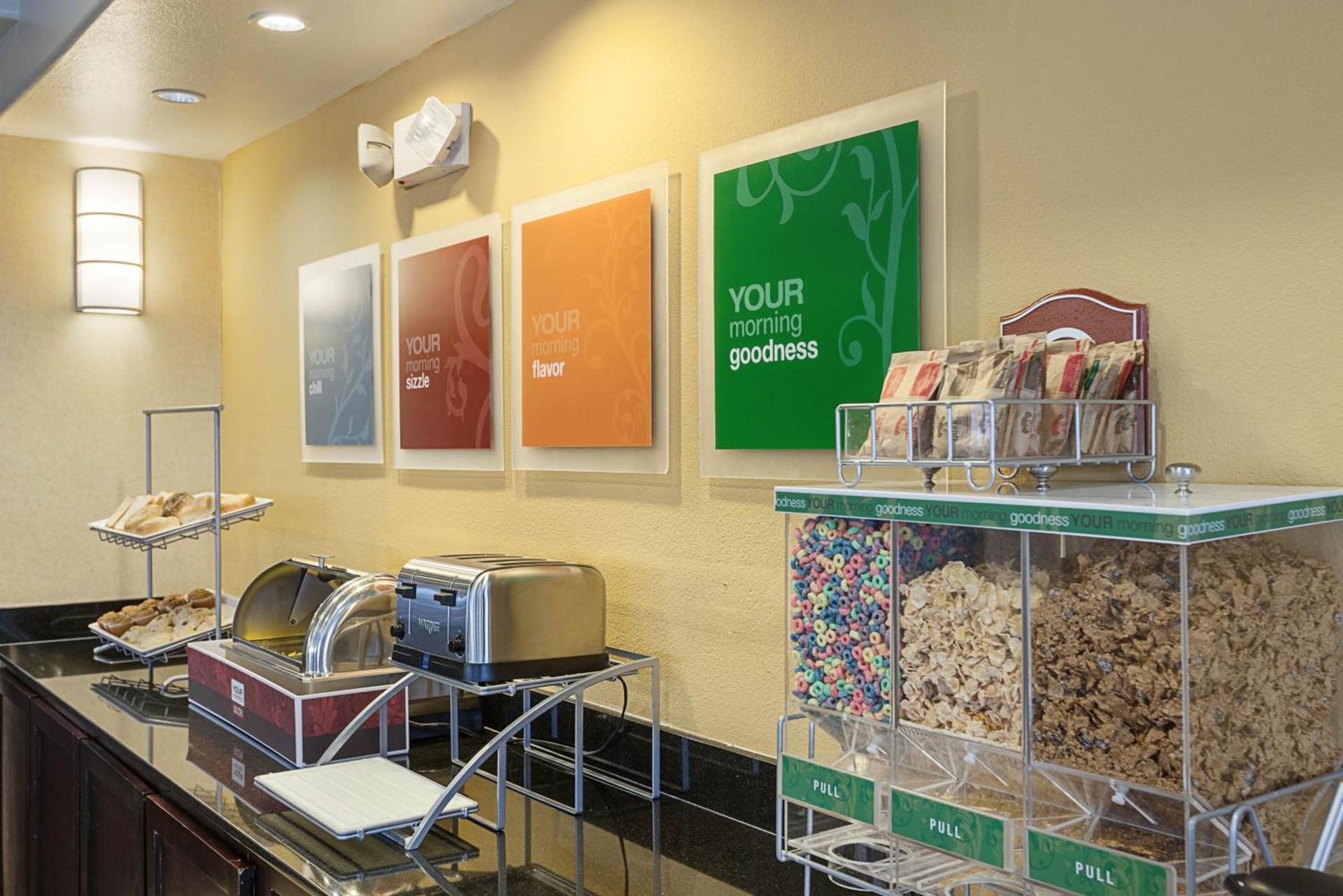 Comfort Suites Medical Center near Six Flags photo 41