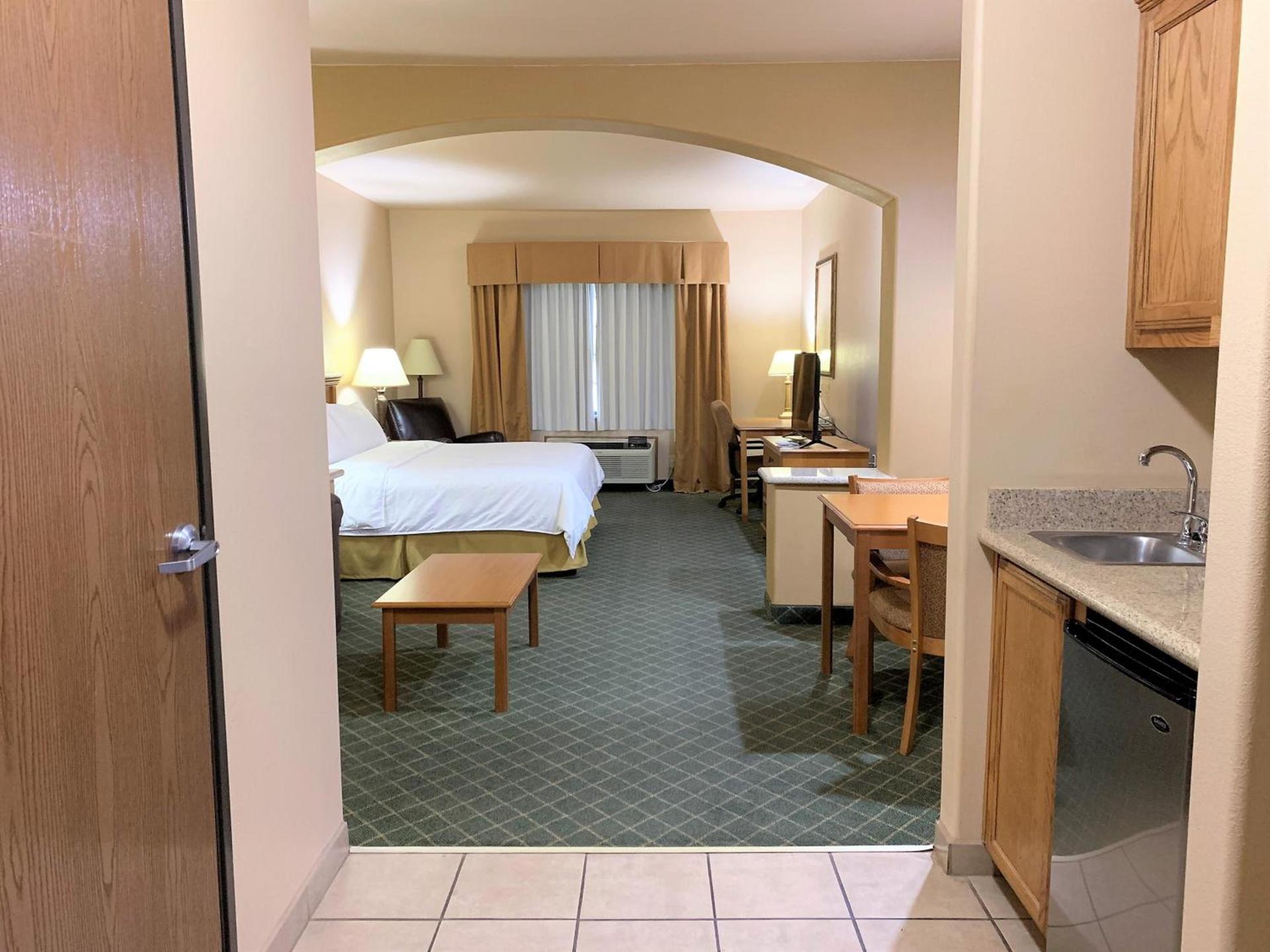 Holiday Inn Express Hotel and Suites Alice by IHG photo 22