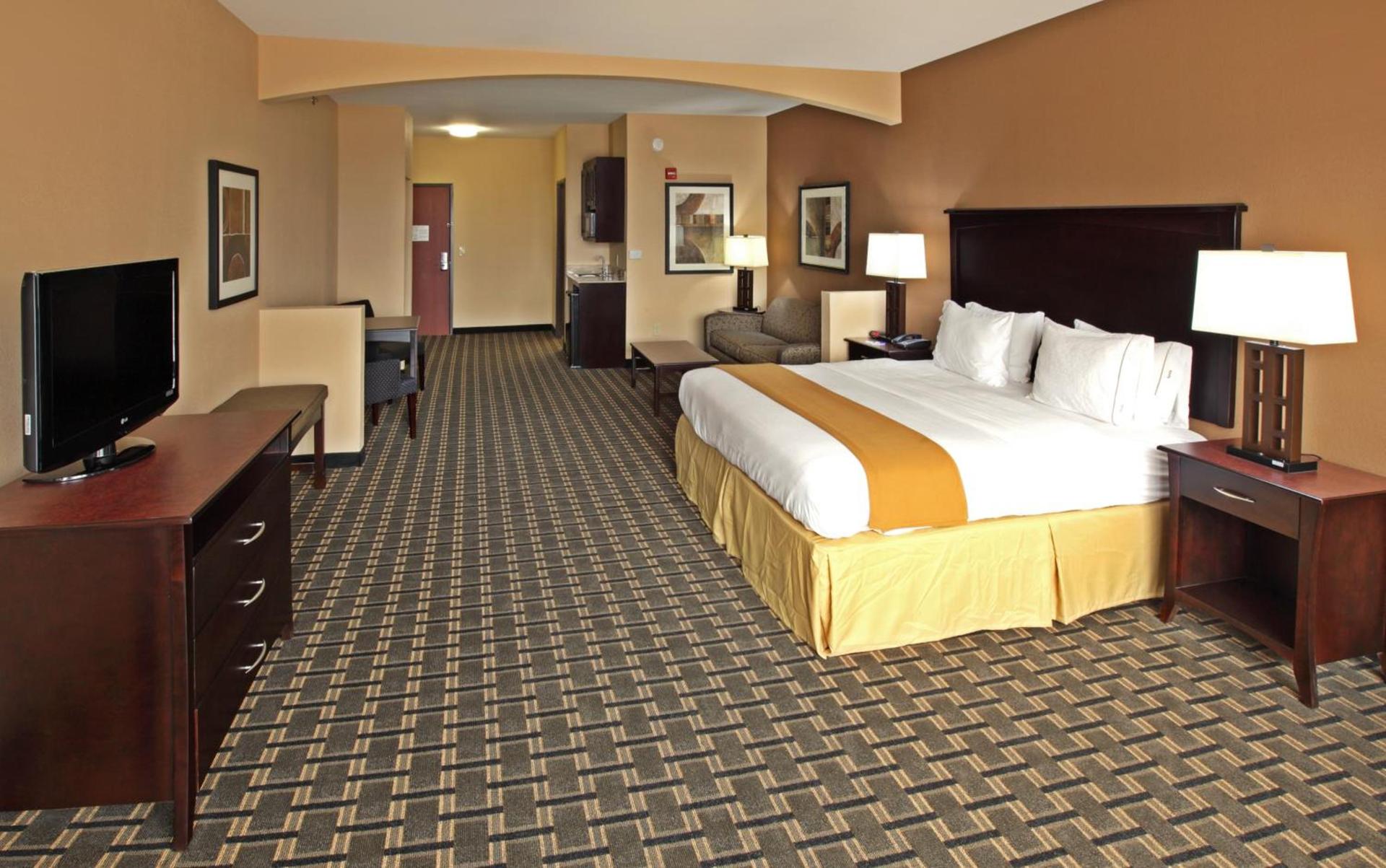 Holiday Inn Express Hotel & Suites Texarkana East by IHG photo 54