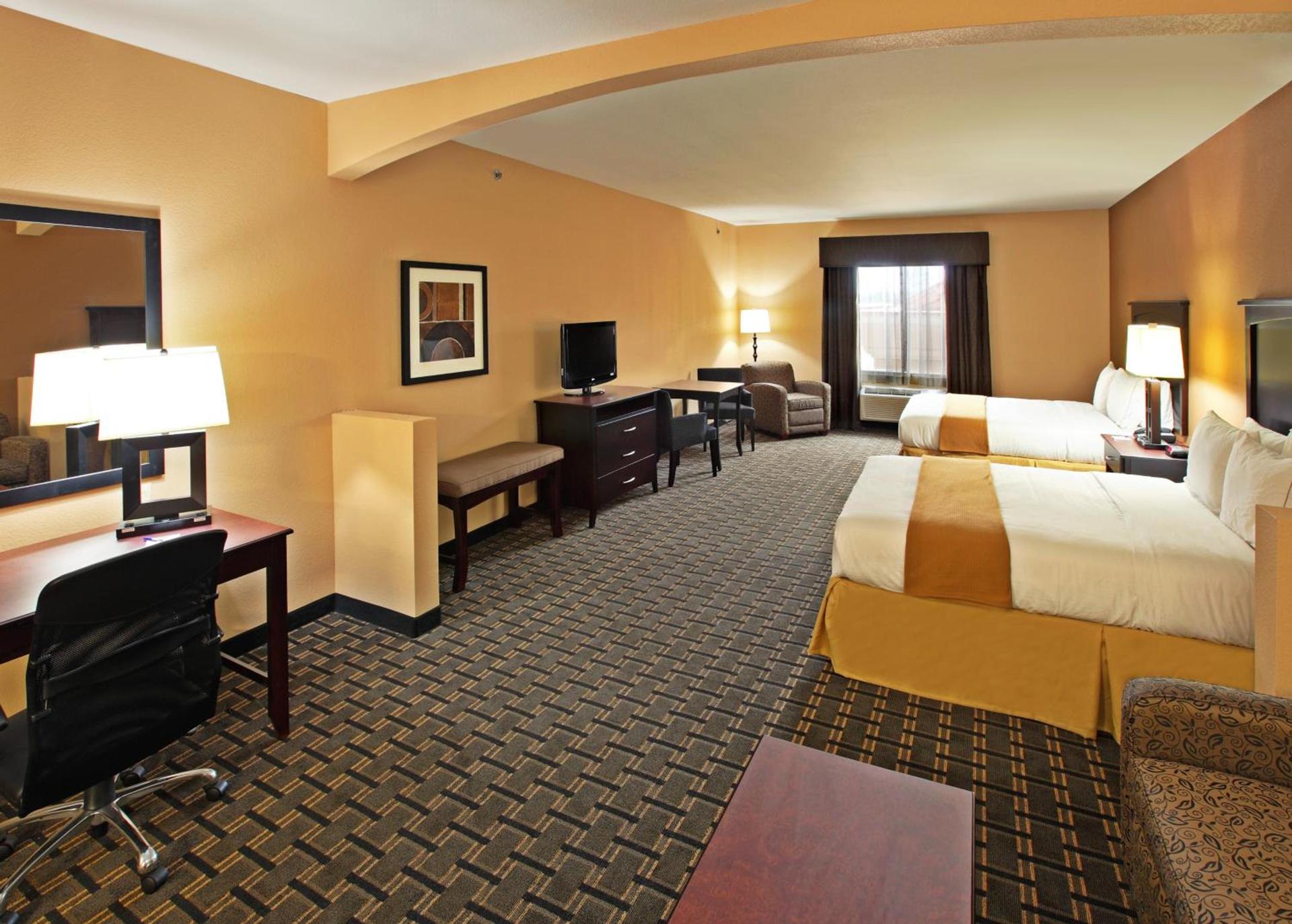 Holiday Inn Express Hotel & Suites Texarkana East by IHG photo 52