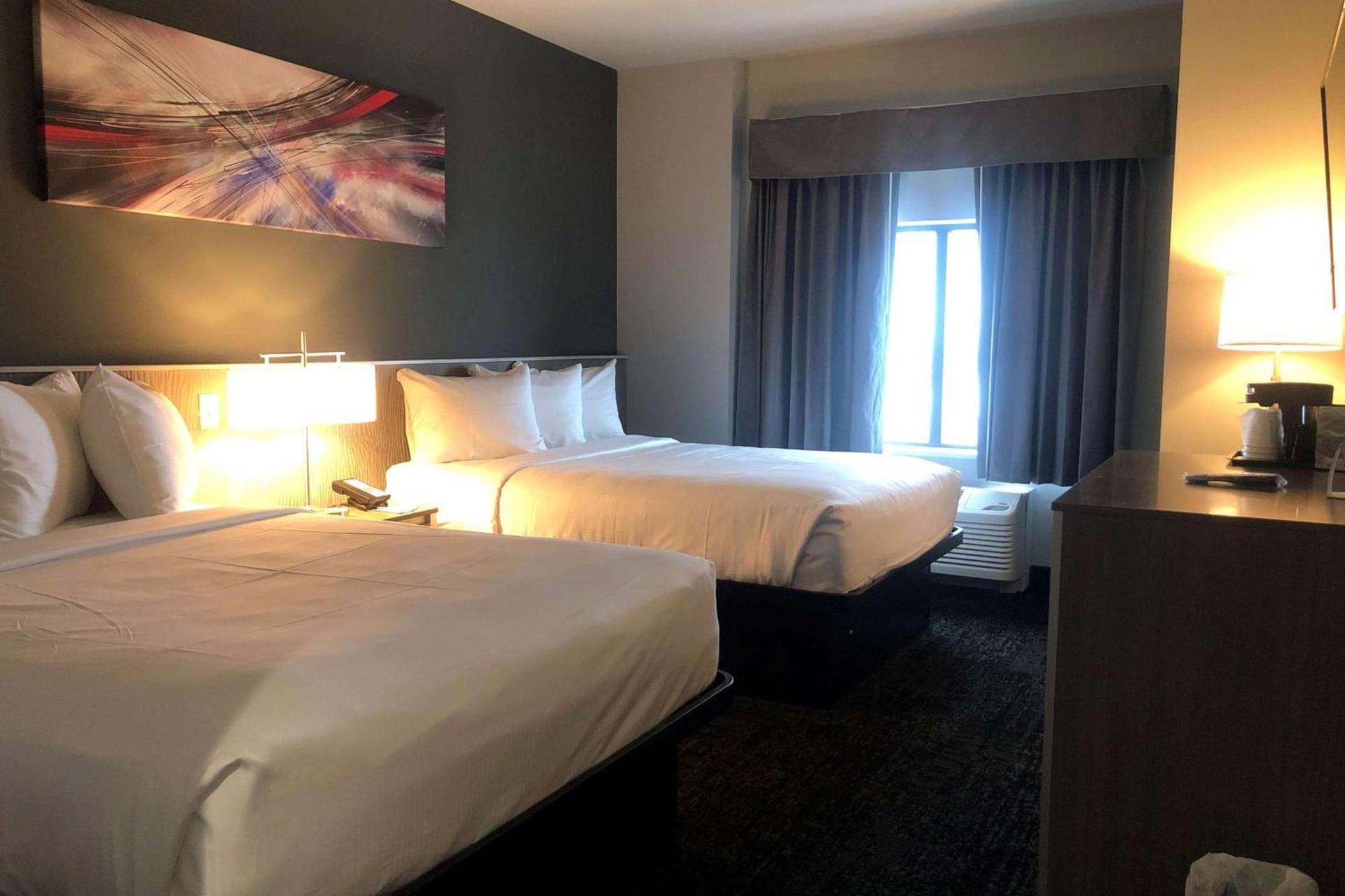 Baymont by Wyndham Madison photo 16