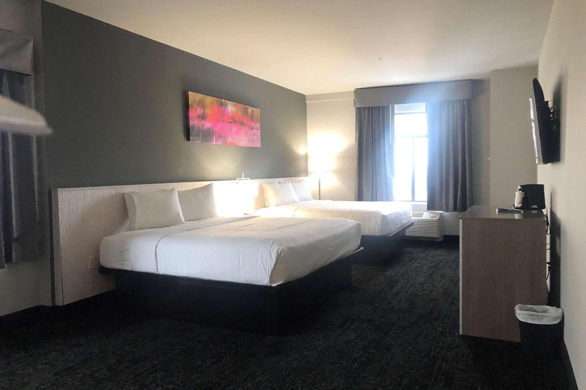 Baymont by Wyndham Madison photo 19