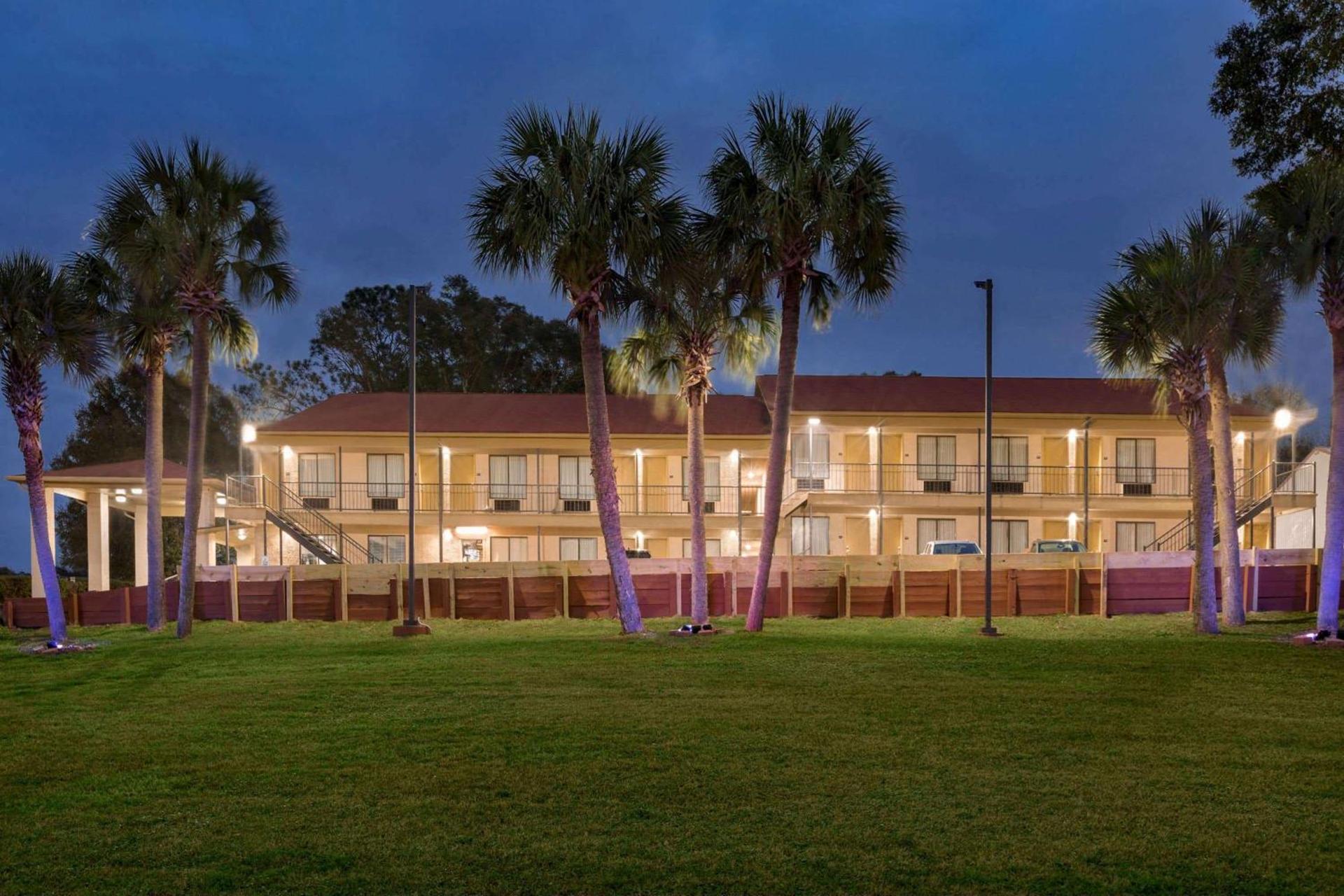 Quality Inn Crestview I-10 Eglin AFB Area photo 2