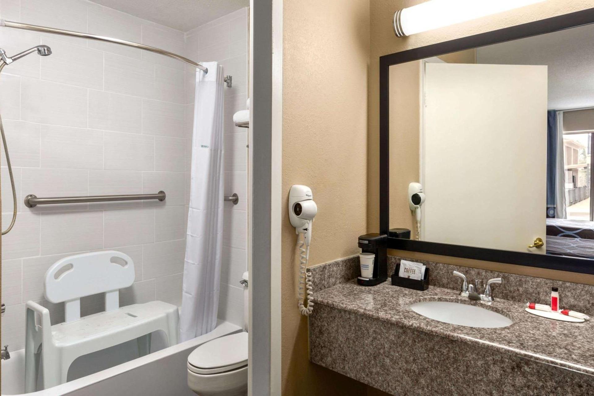Quality Inn Crestview I-10 Eglin AFB Area photo 11