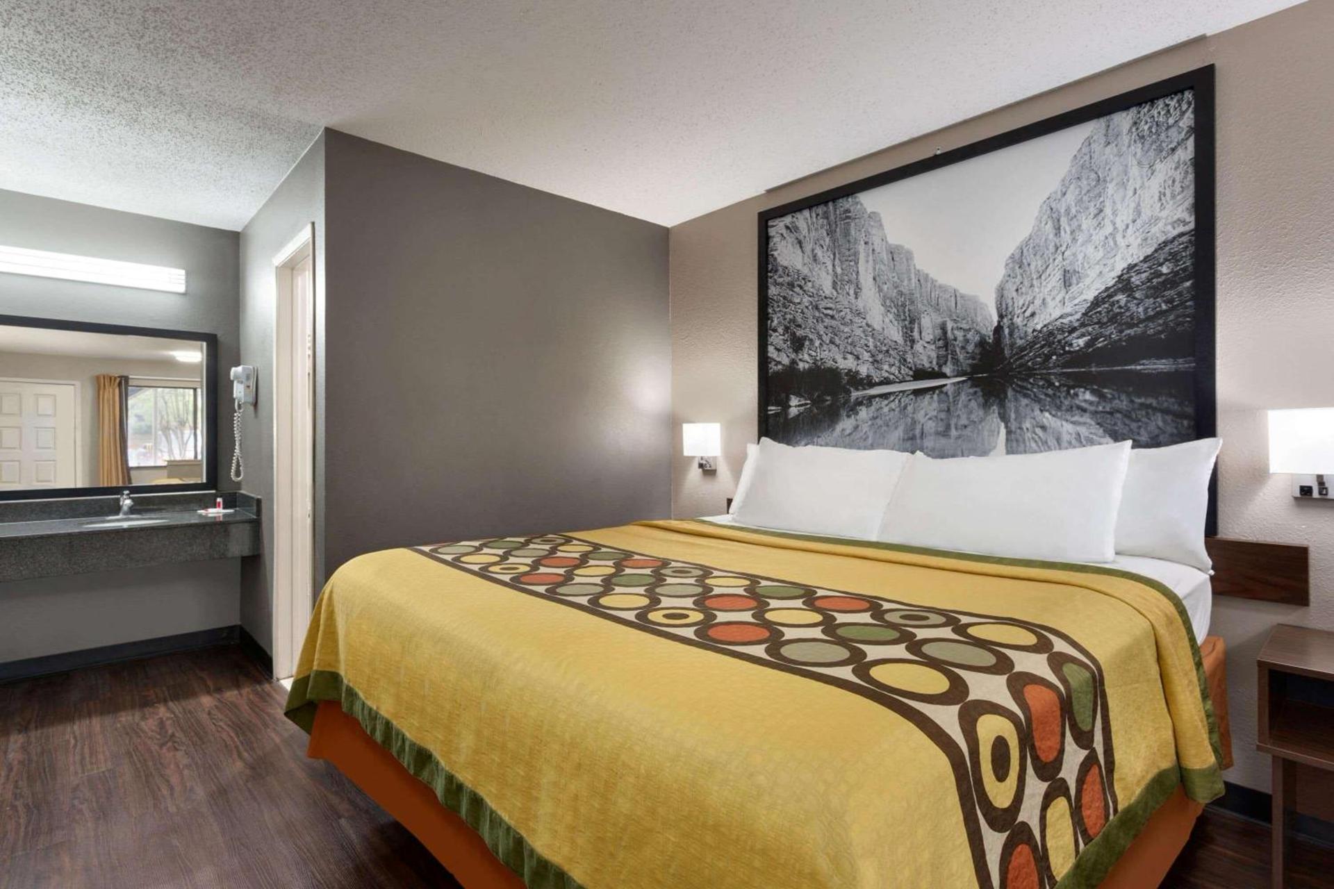 Super 8 by Wyndham Universal City photo 20