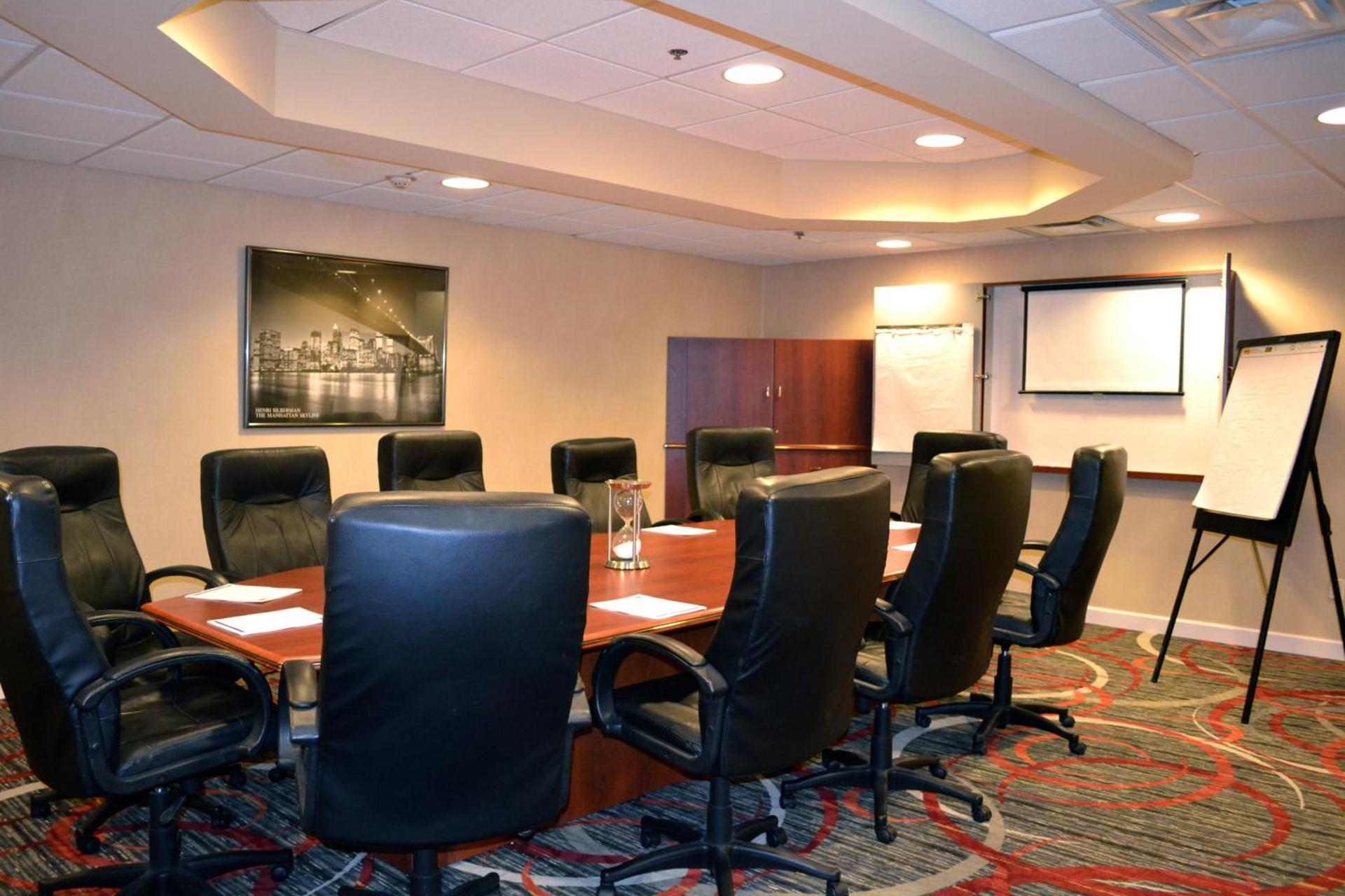 Holiday Inn Express Hotel & Suites Waterford by IHG photo 14