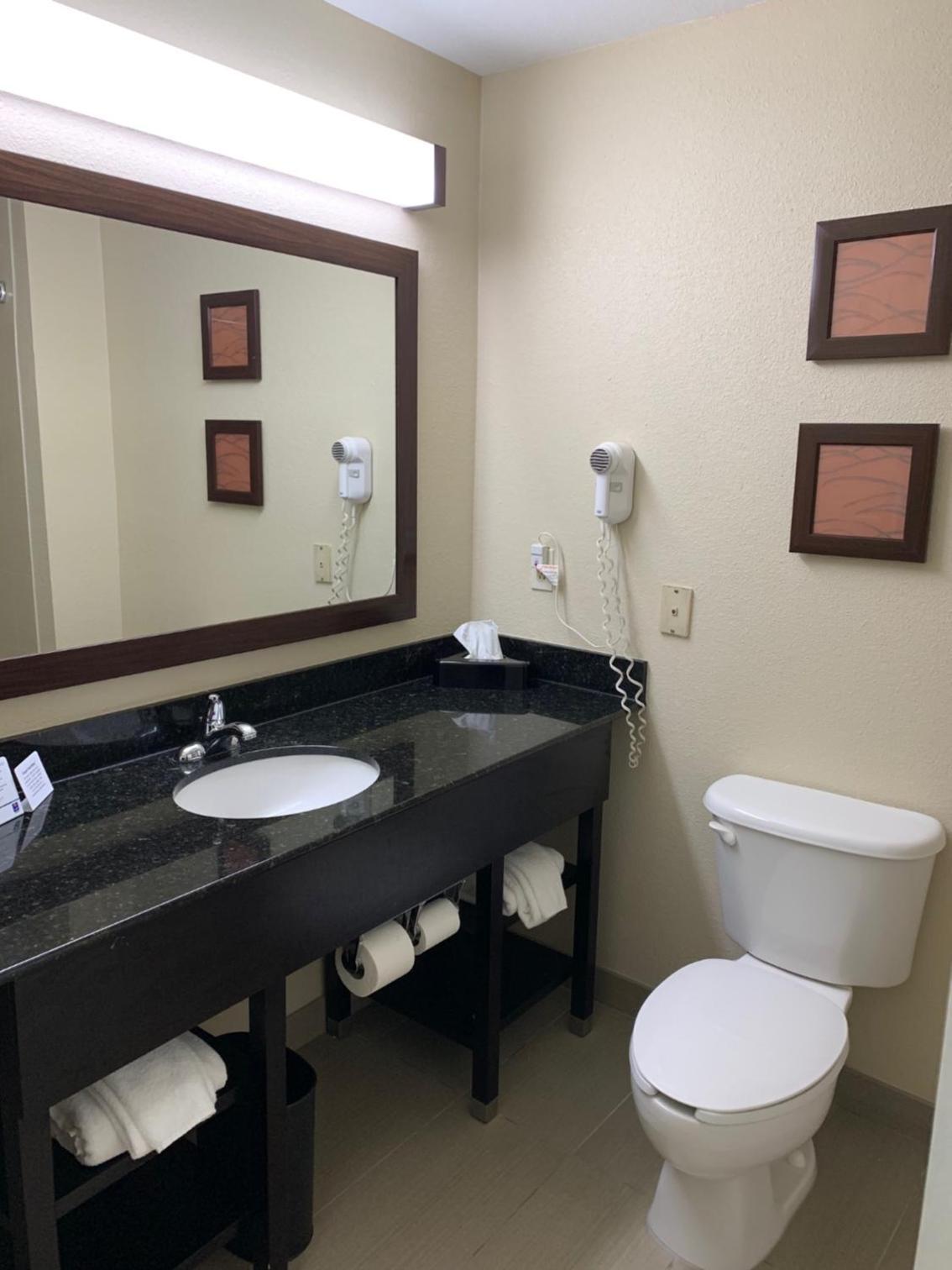 Comfort Inn & Suites Atlanta-Smyrna photo 38