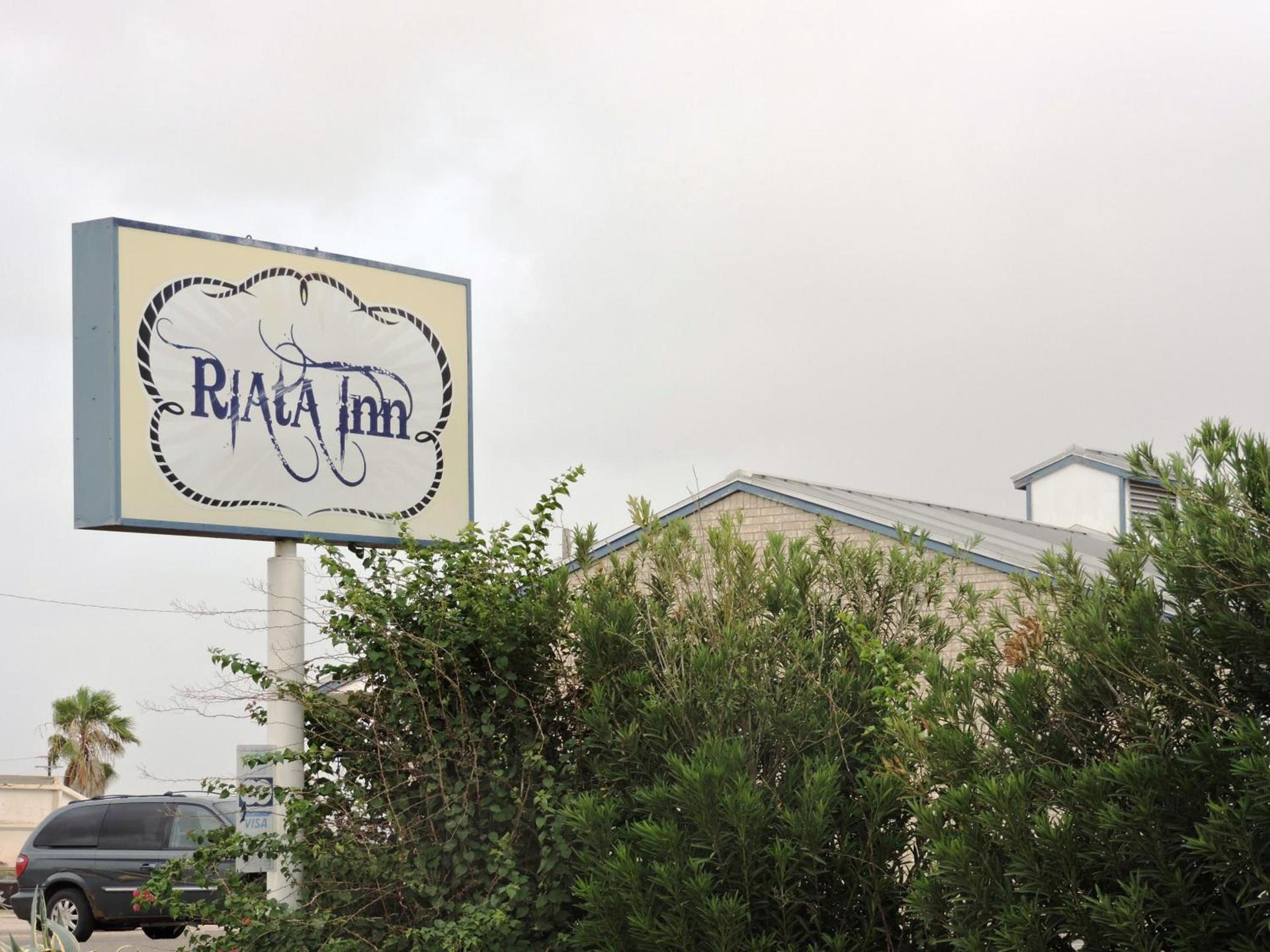 Riata Inn - Crystal City — hotel in Crystal City