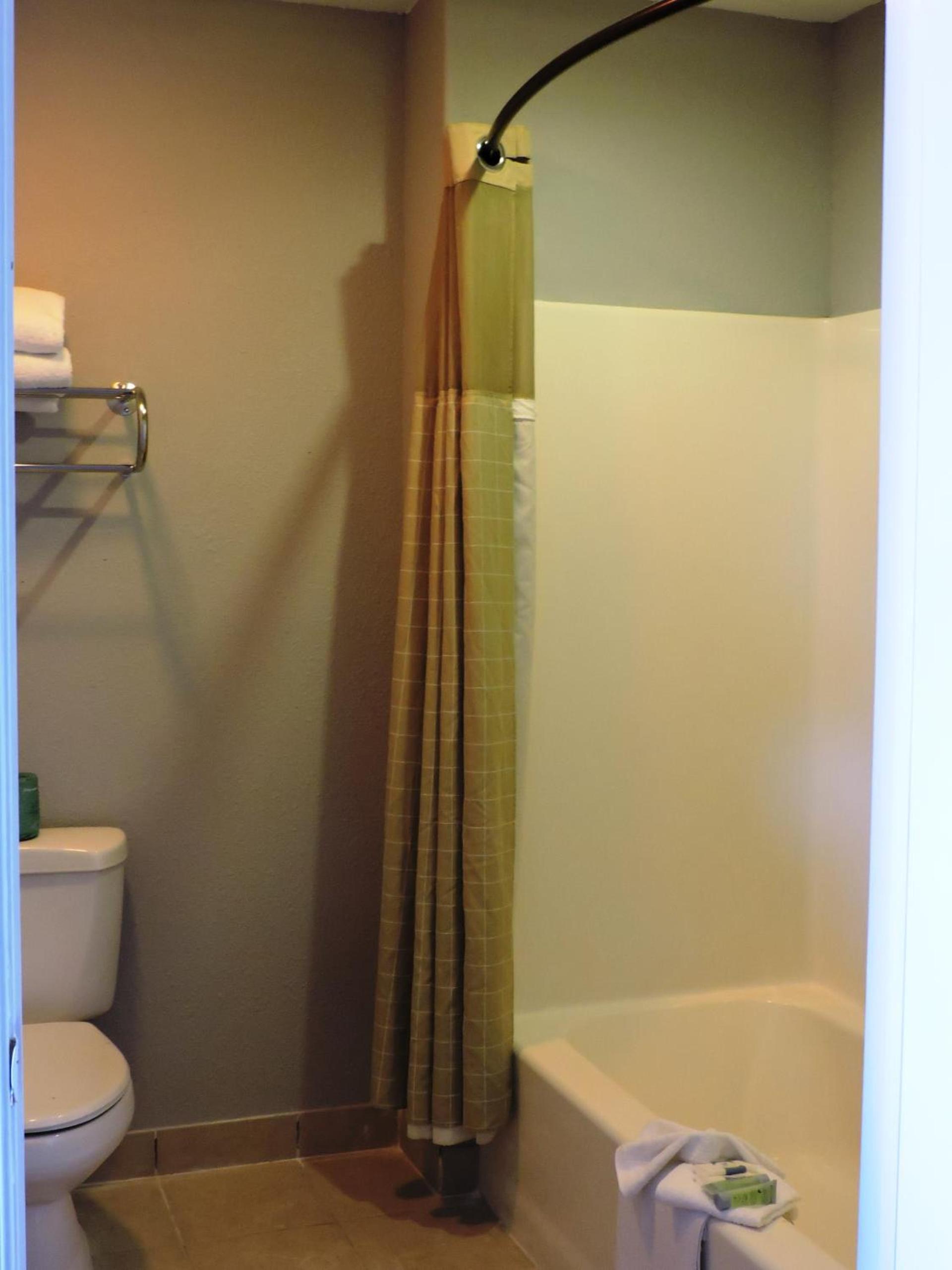 Riata Inn - Crystal City photo 3