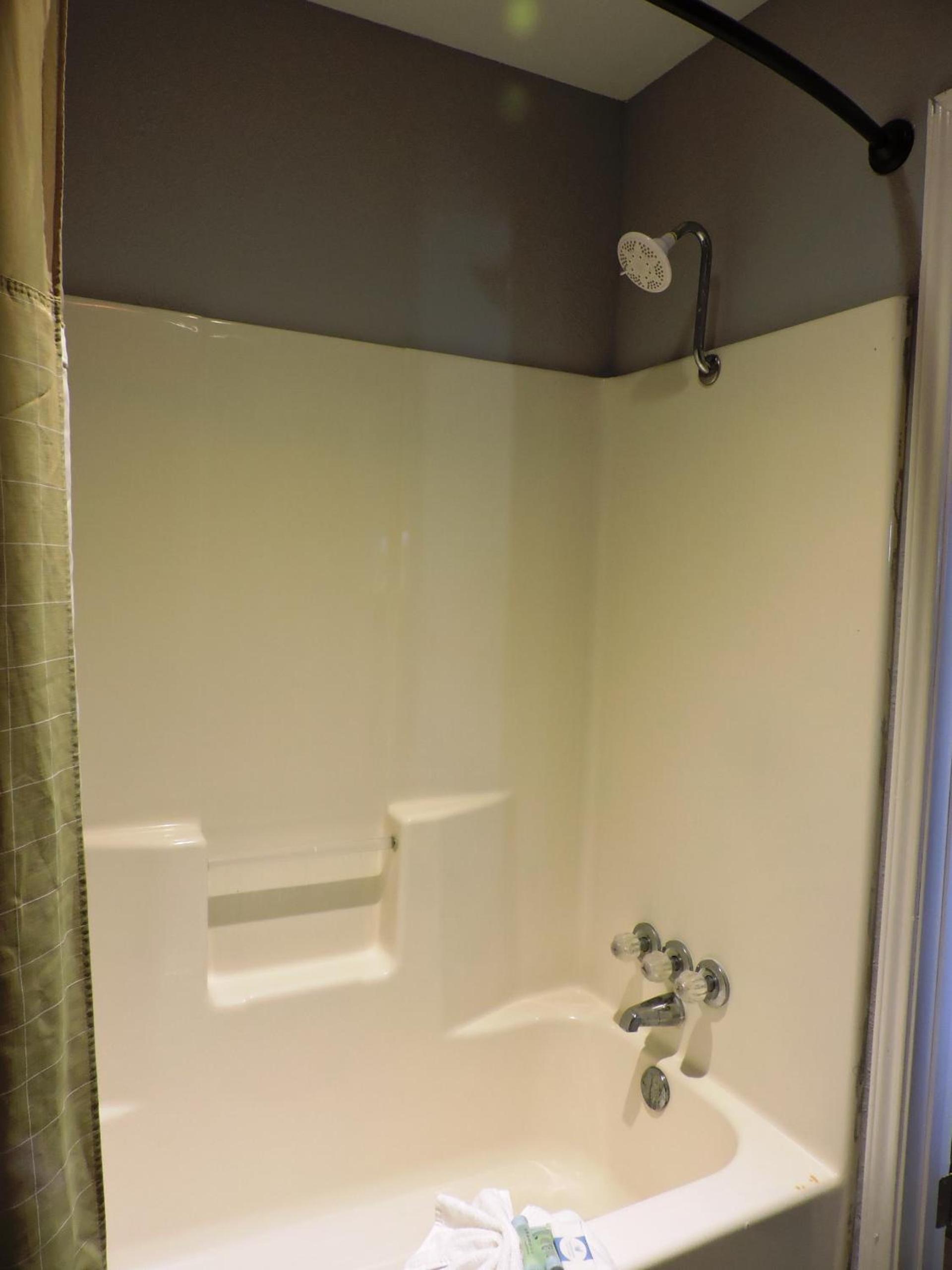 Riata Inn - Crystal City photo 9