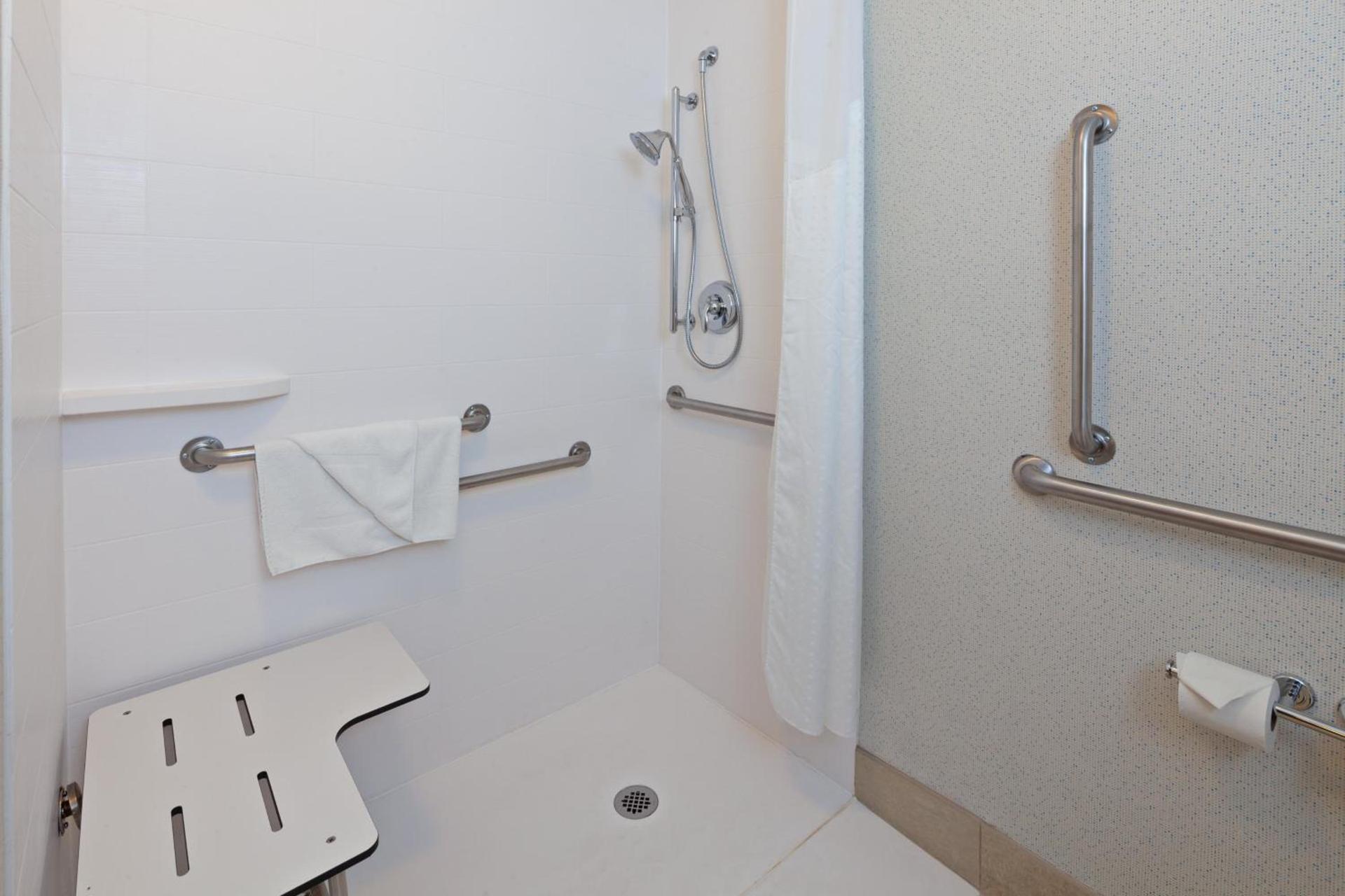 Holiday Inn Express Hotel & Suites San Diego-Escondido by IHG photo 40