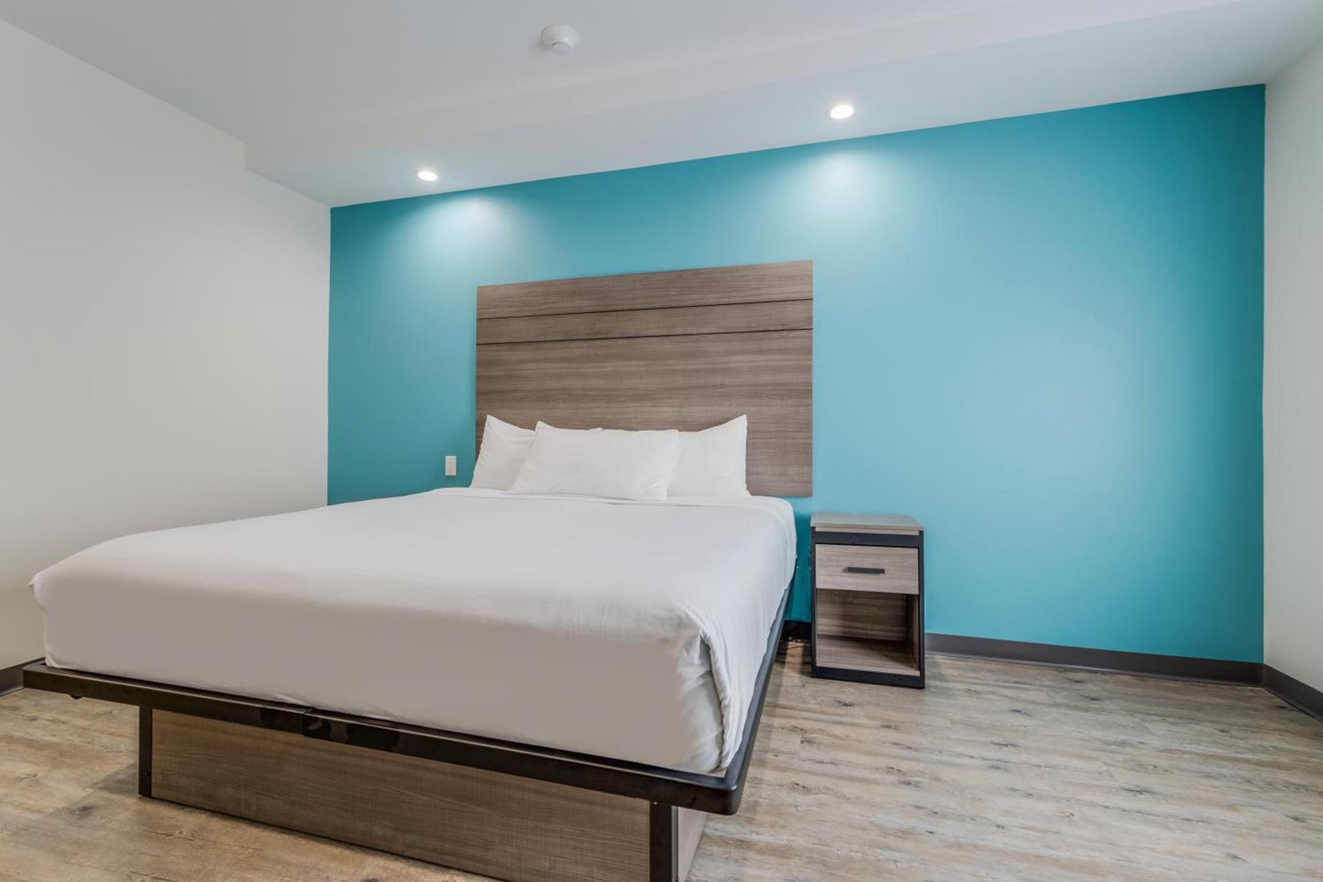 Americas Best Value Inn & Suites Katy photo 22