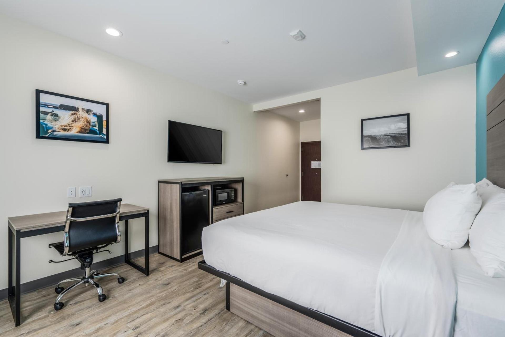 Americas Best Value Inn & Suites Katy photo 20