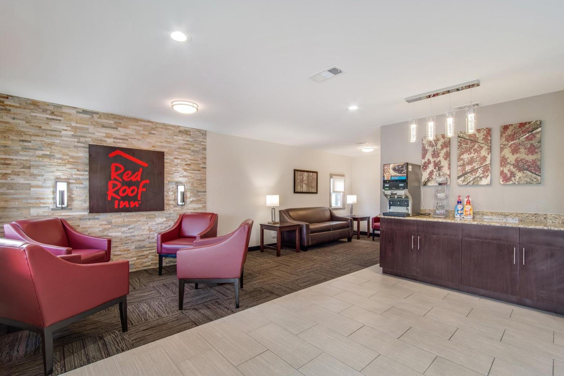 Red Roof Inn St George, SC photo 14