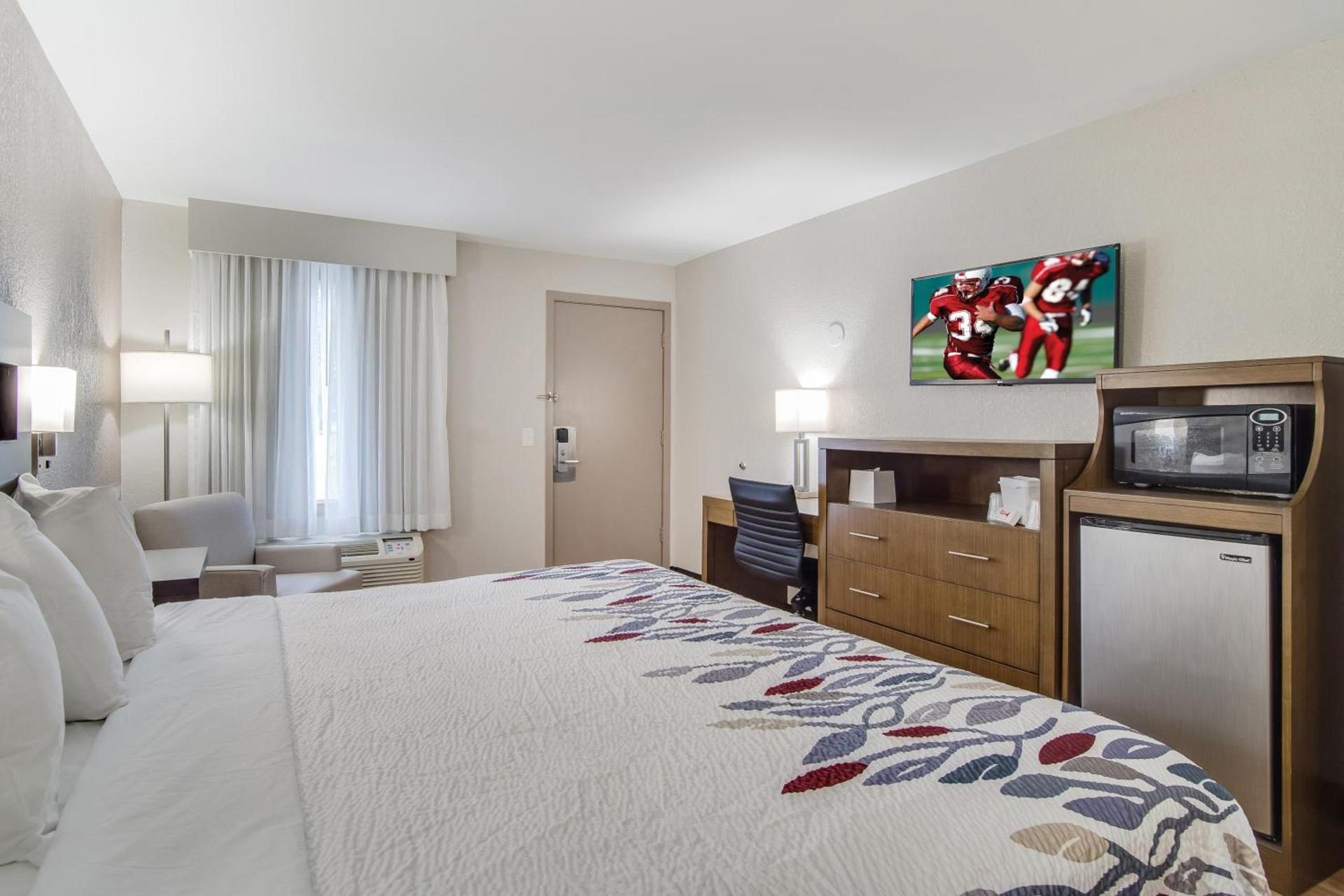 Red Roof Inn St George, SC photo 28
