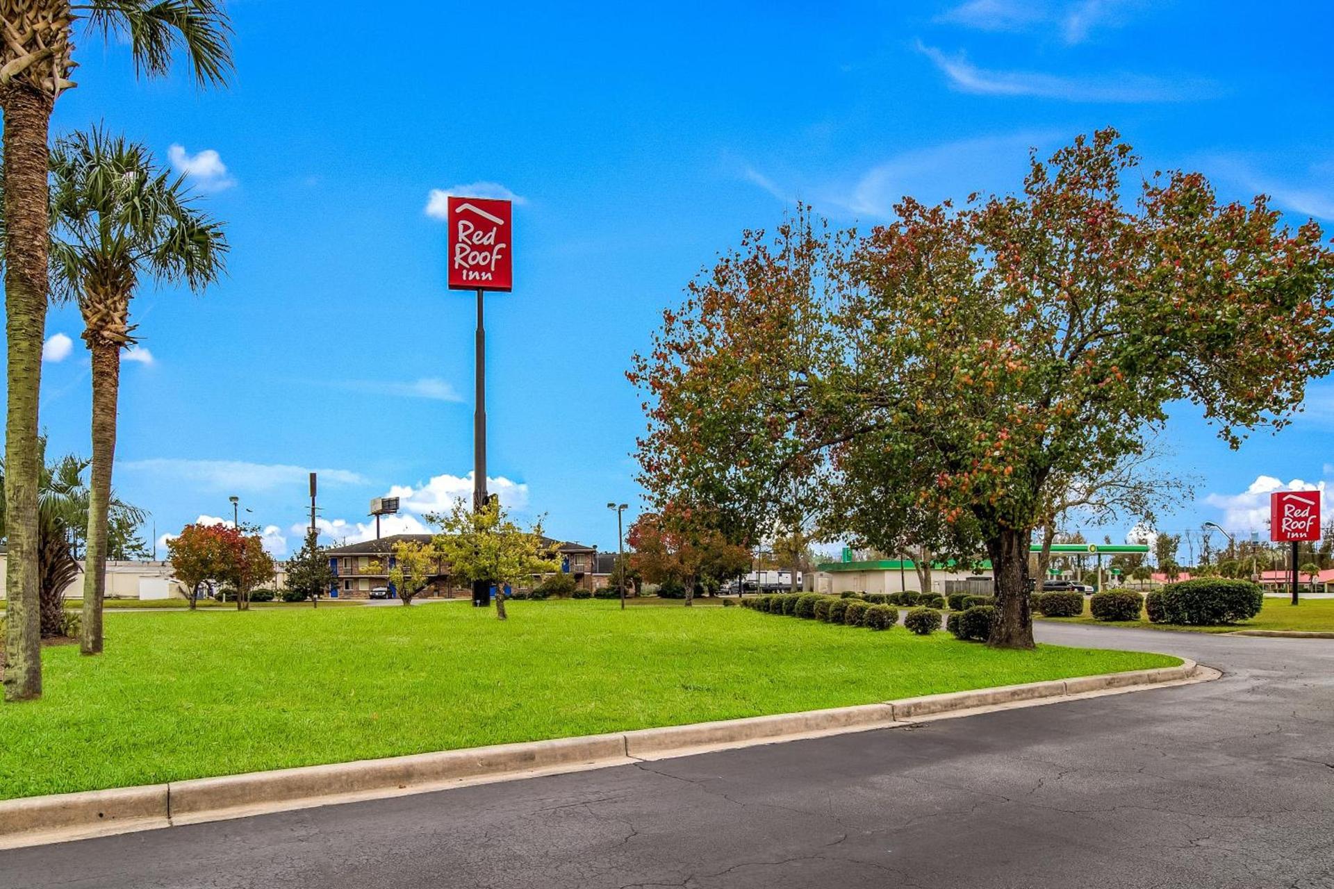 Red Roof Inn St George, SC photo 3