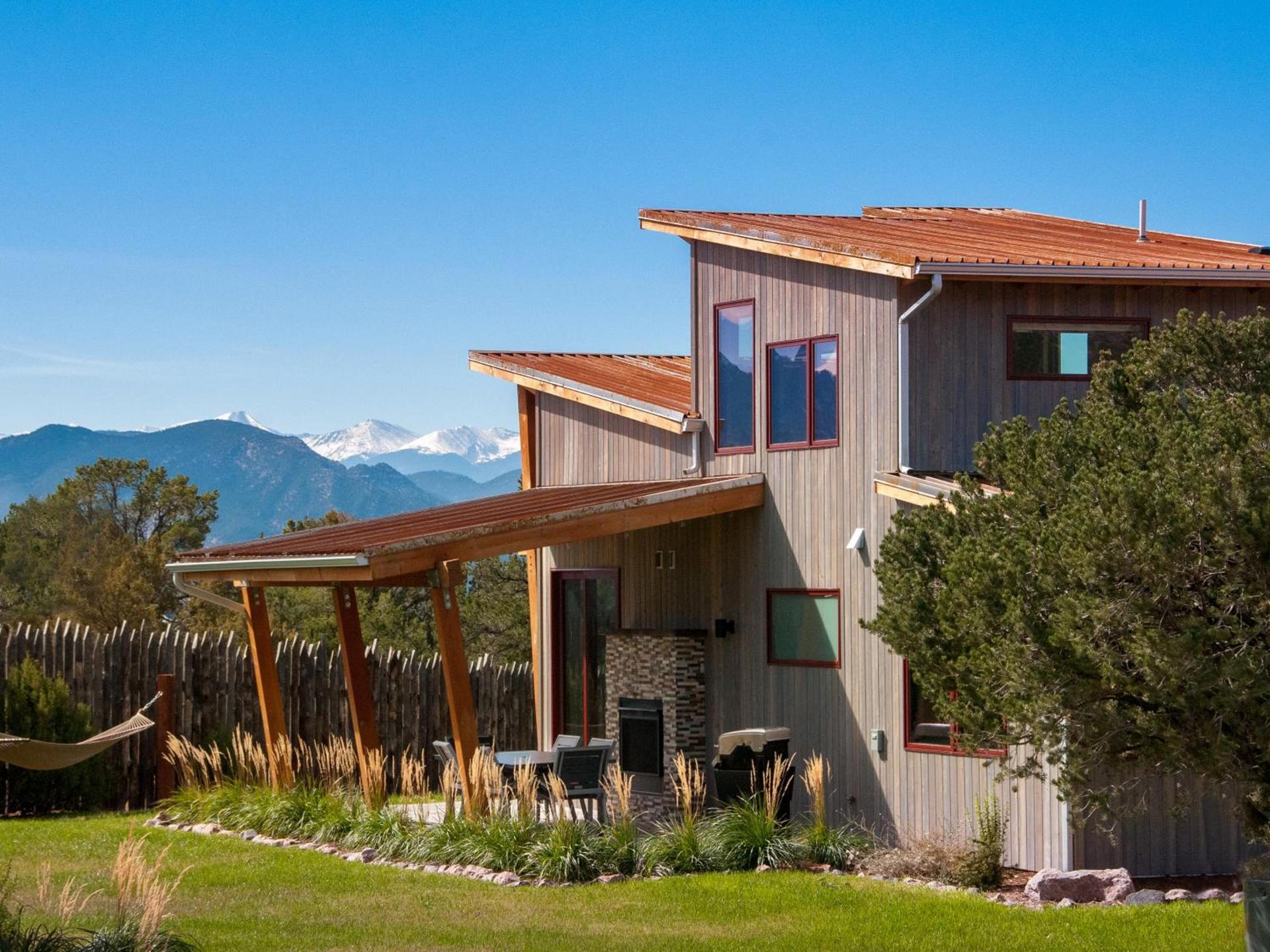 Royal Gorge Cabins photo 1