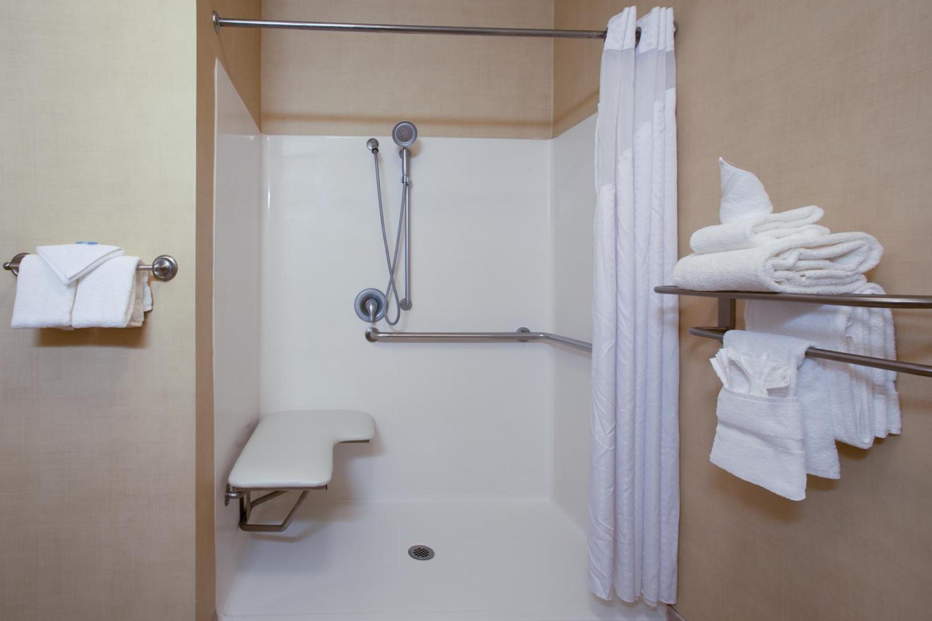 Holiday Inn Laramie by IHG photo 2