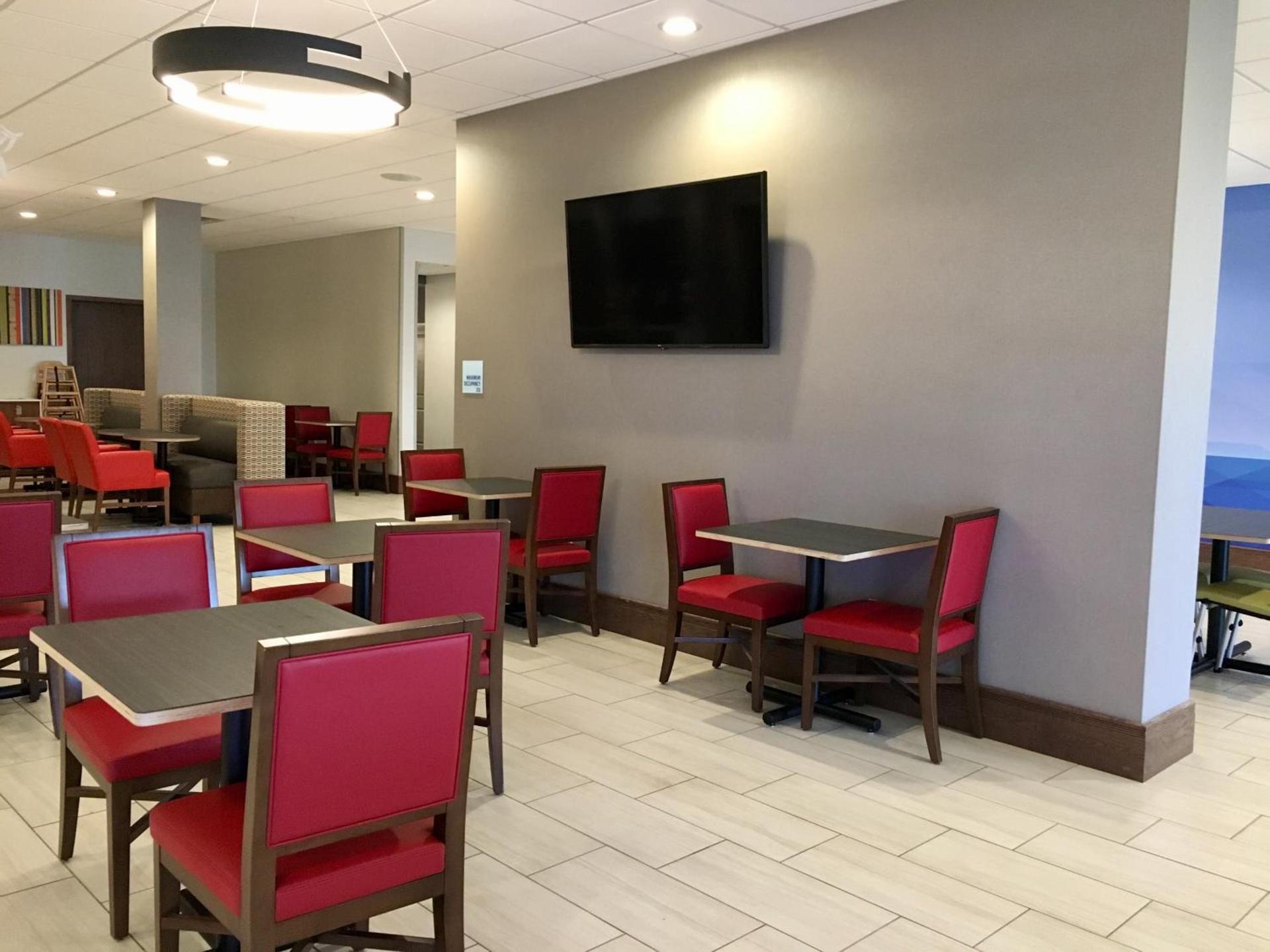 Holiday Inn Express - Grand Island by IHG photo 3