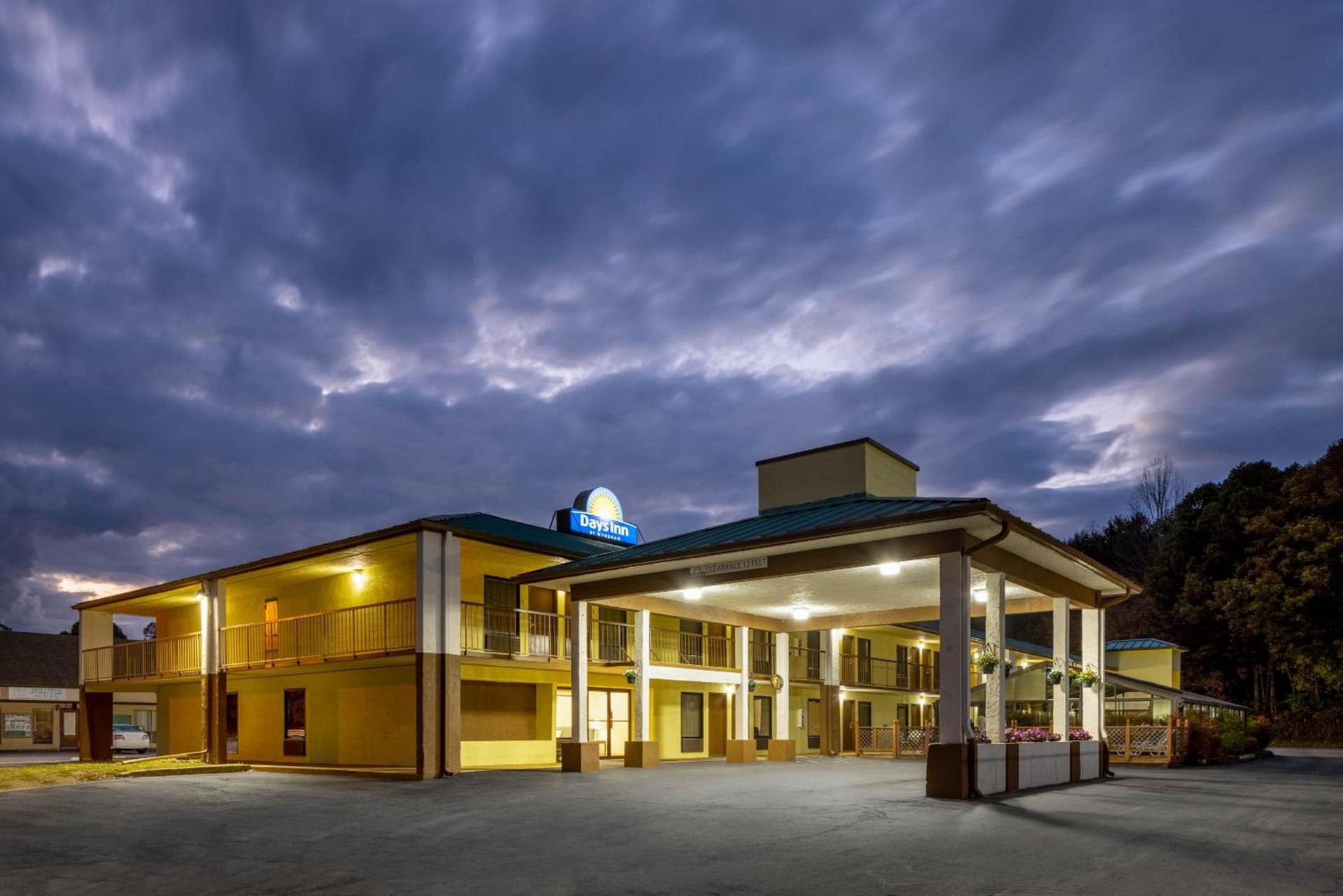 Days Inn by Wyndham Murphy photo 11