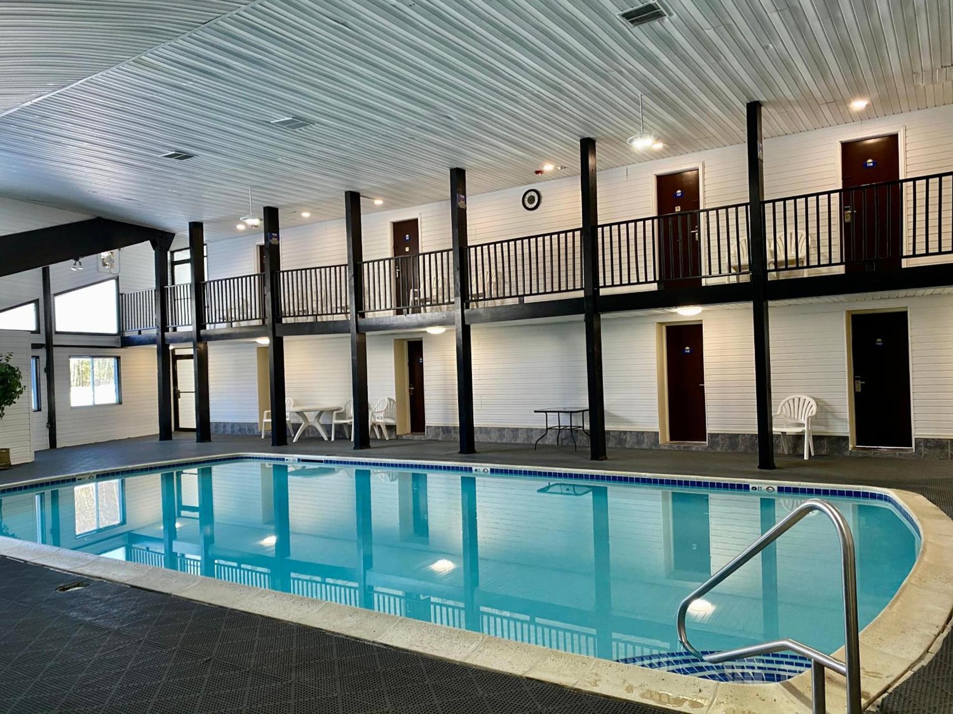 Days Inn by Wyndham Lincoln photo 19