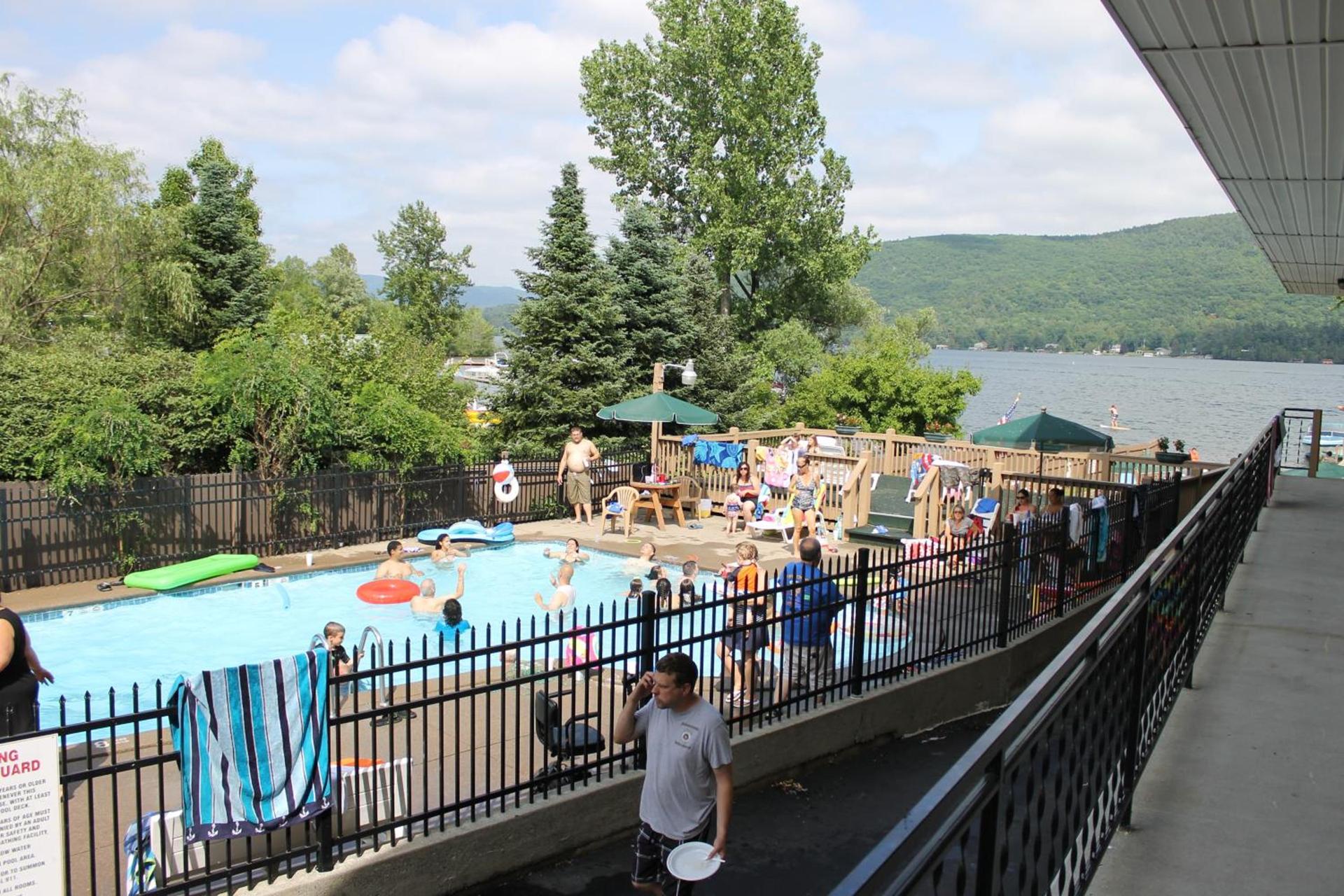 The Sundowner on Lake George photo 4