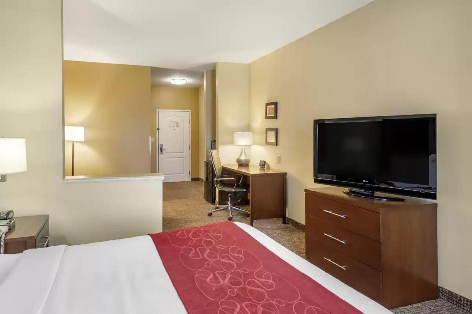 Comfort Suites Montgomery East Monticello Dr photo 34