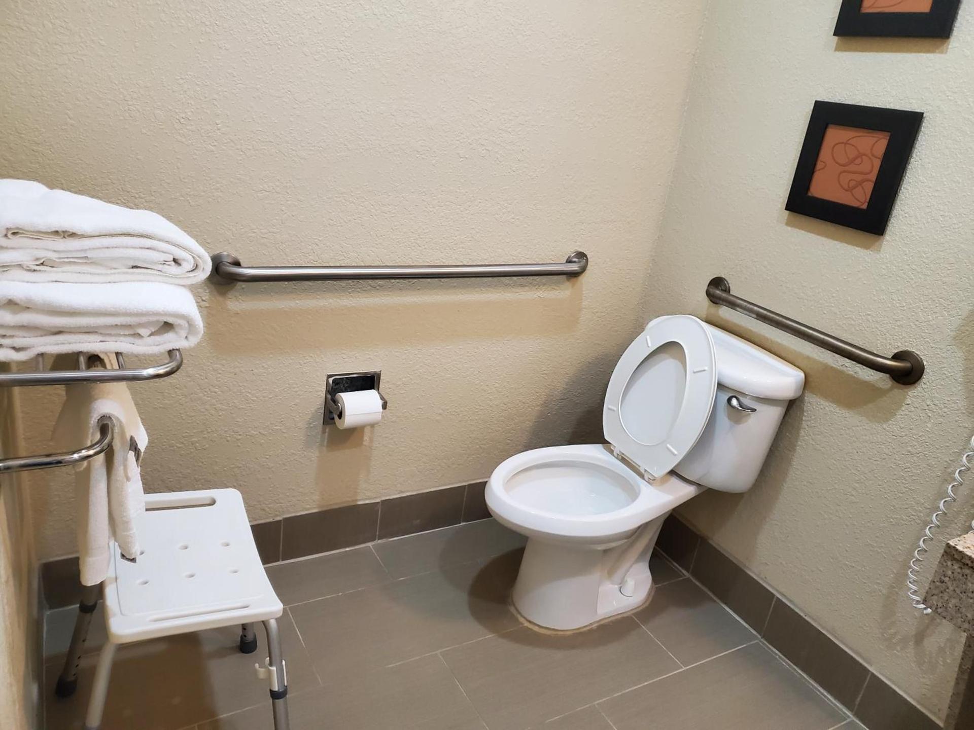 Comfort Suites Montgomery East Monticello Dr photo 29