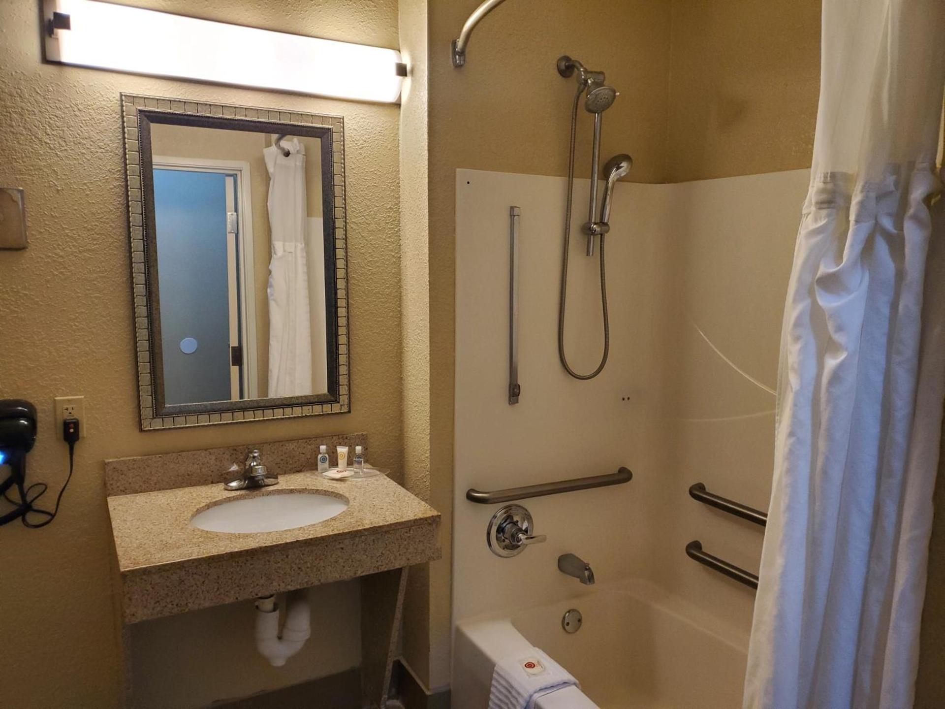 Comfort Suites Montgomery East Monticello Dr photo 28