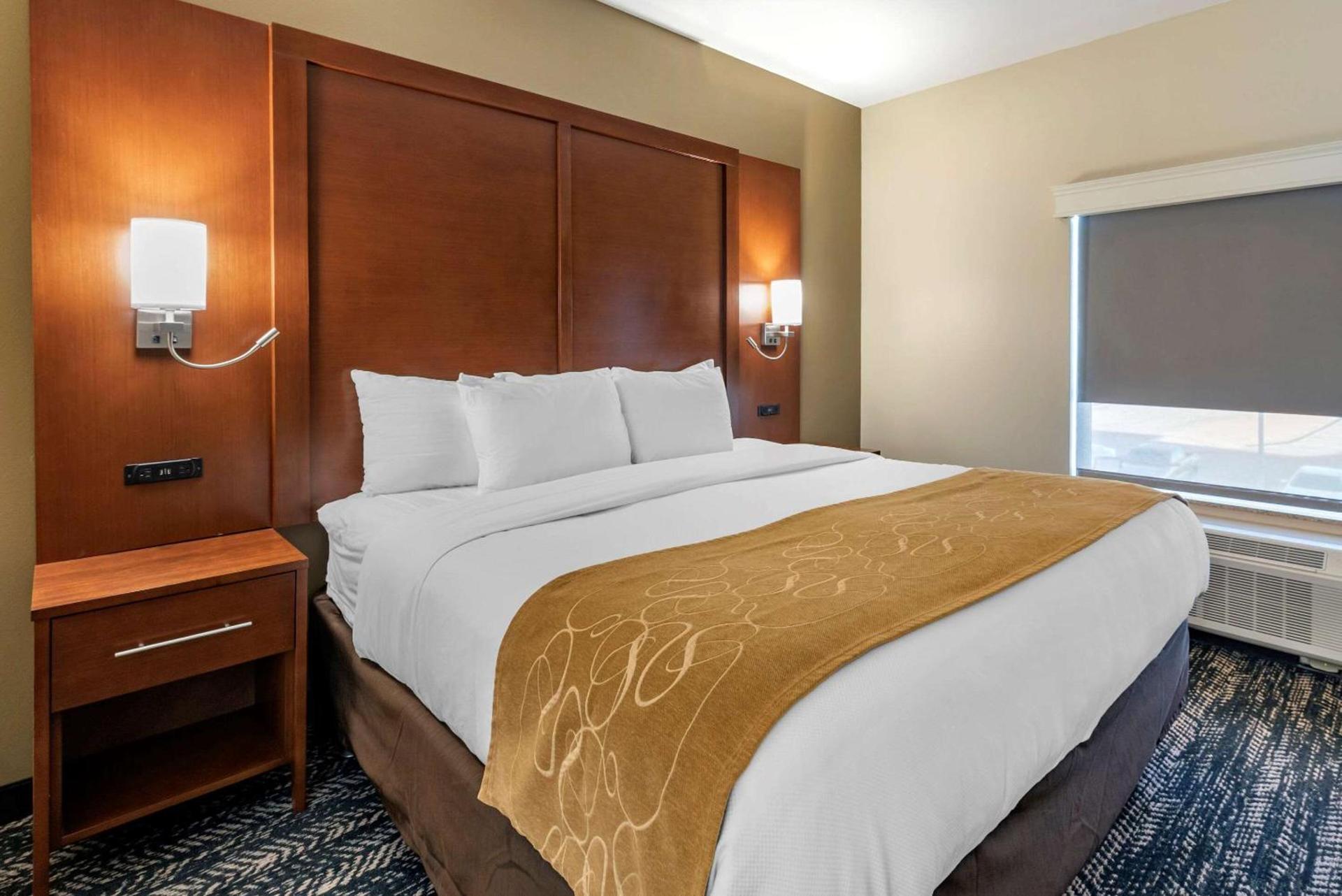 Comfort Suites West Memphis I-40 I-55 photo 14