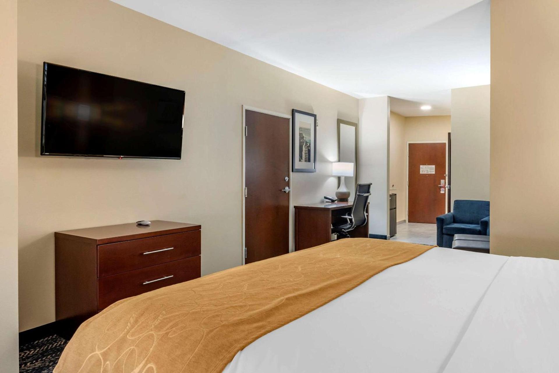 Comfort Suites West Memphis I-40 I-55 photo 16
