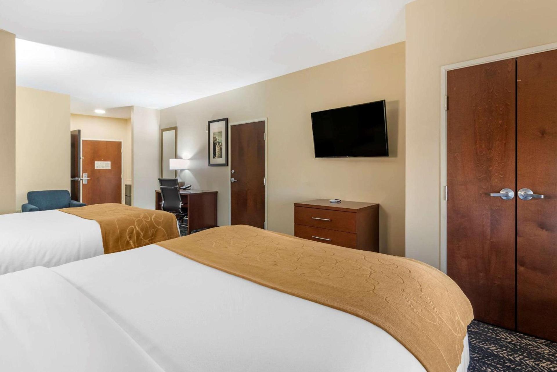 Comfort Suites West Memphis I-40 I-55 photo 23