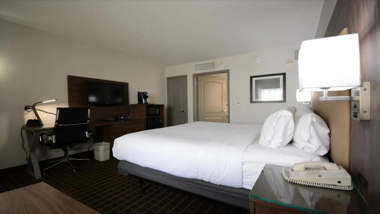 Holiday Inn Hazlet by IHG photo 13