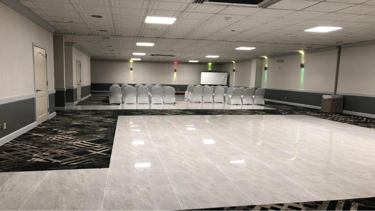 Holiday Inn Hazlet by IHG photo 9