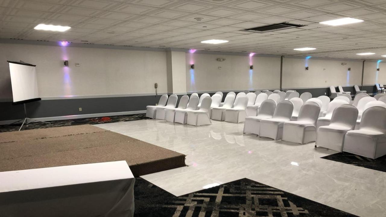 Holiday Inn Hazlet by IHG photo 8