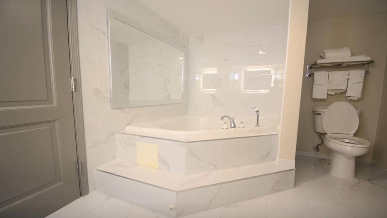 Holiday Inn Hazlet by IHG photo 5