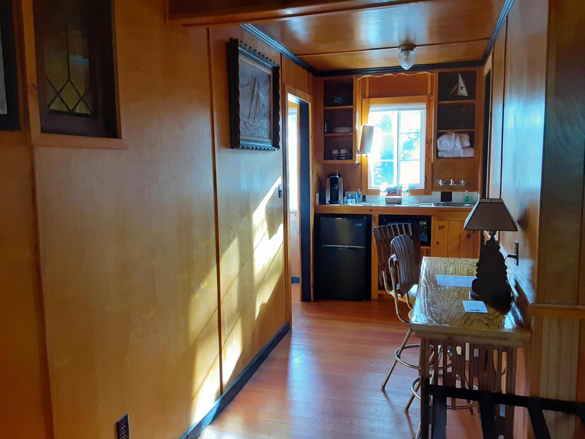 Anchor Inn Resort photo 35