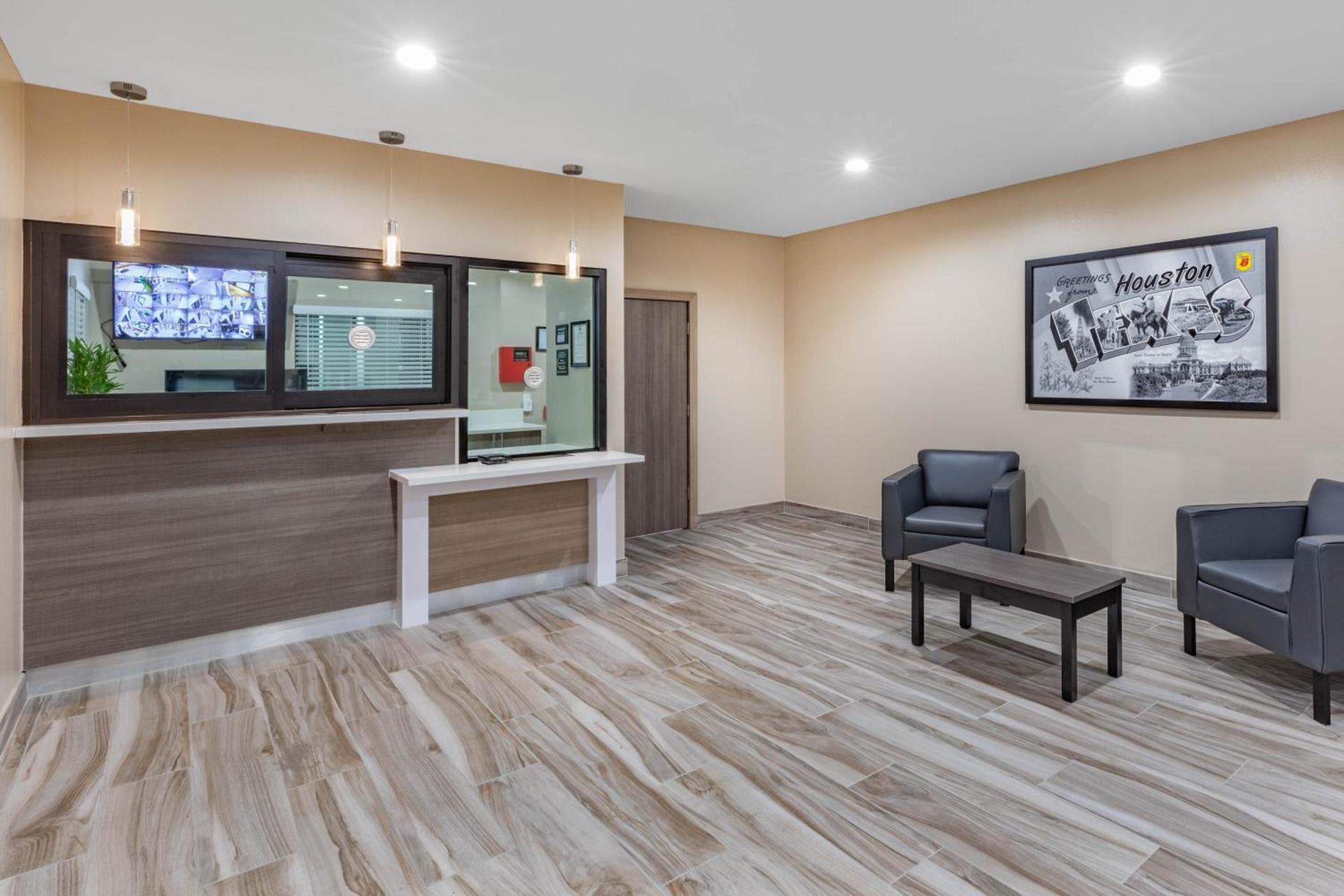 Super 8 by Wyndham Houston NW Beltway 8-West Rd photo 57