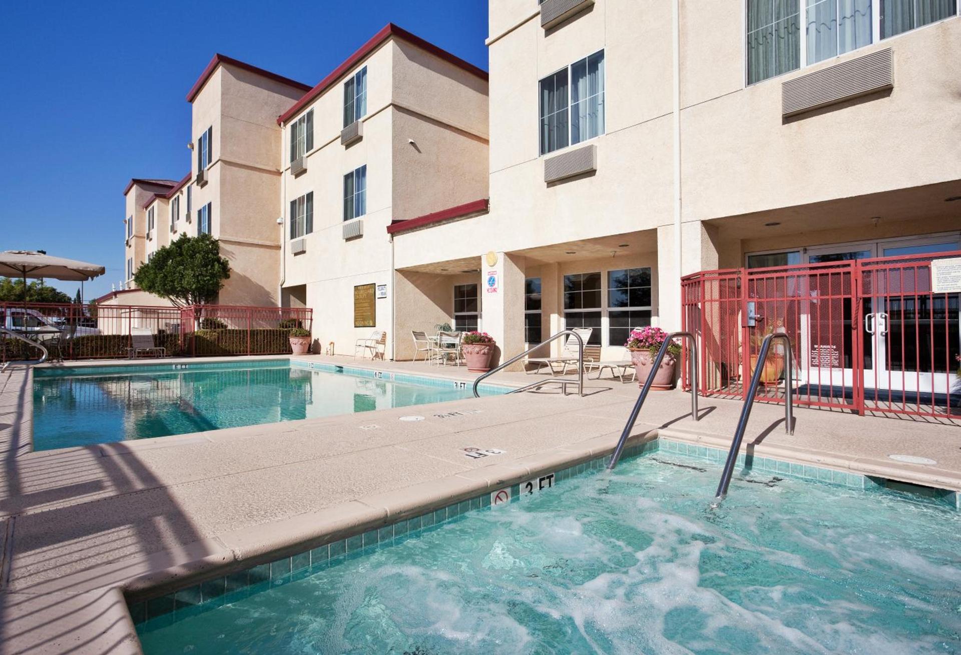 Holiday Inn Express & Suites Tracy by IHG photo 47