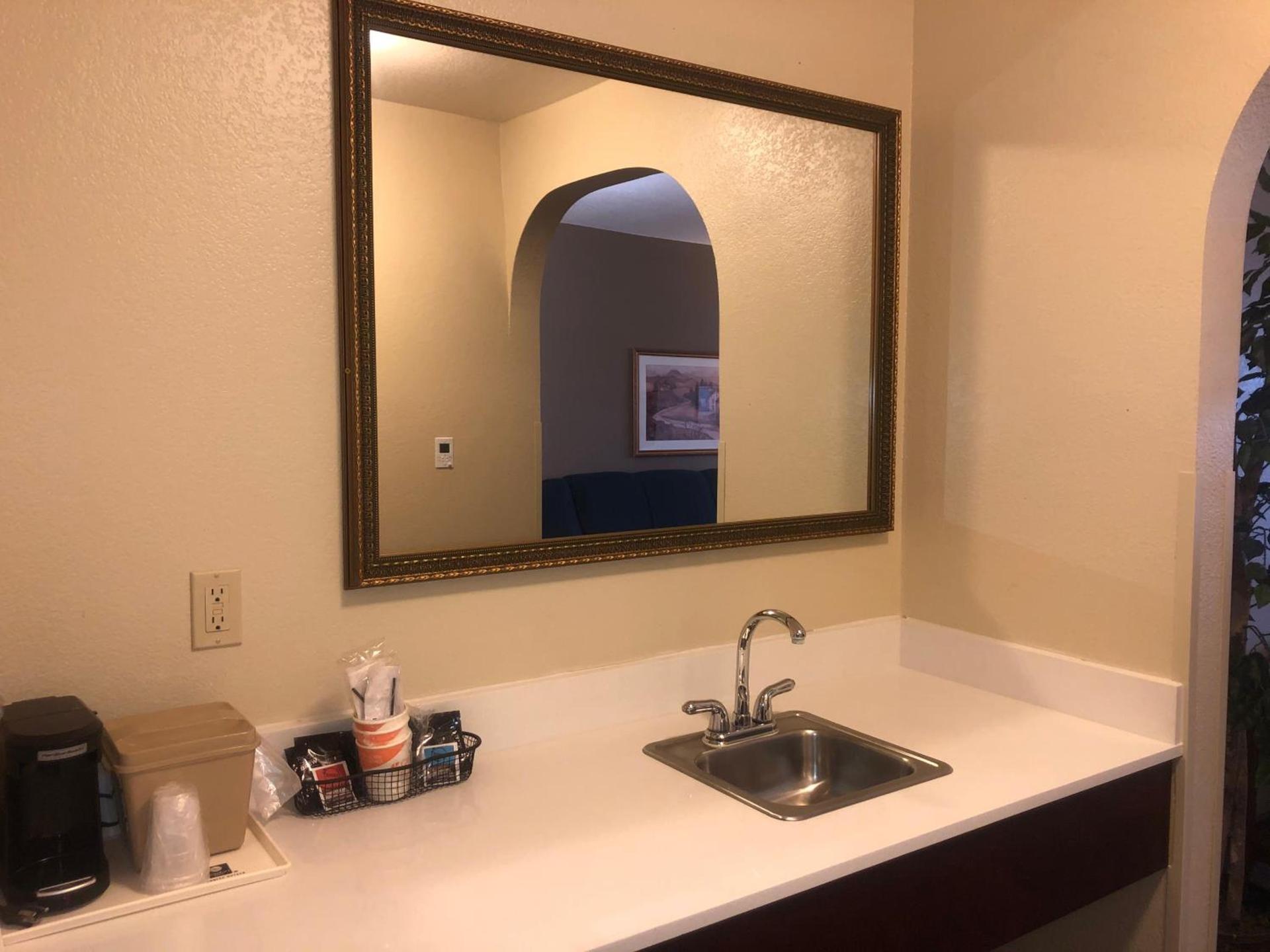 Comfort Inn & Suites Ukiah Mendocino County photo 61