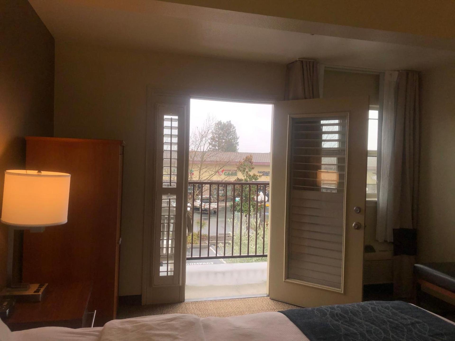 Comfort Inn & Suites Ukiah Mendocino County photo 54