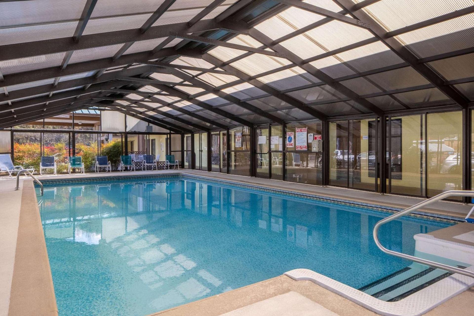 Days Inn by Wyndham Murphy photo 41