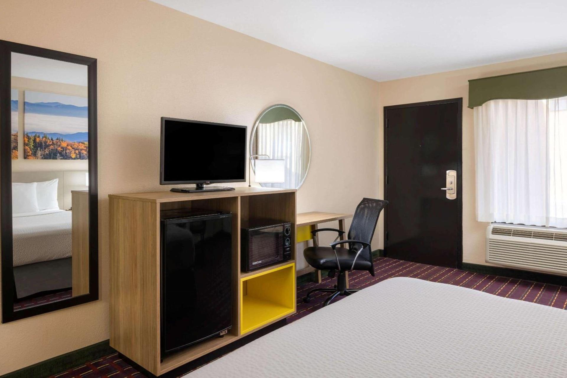 Days Inn by Wyndham Murphy photo 37